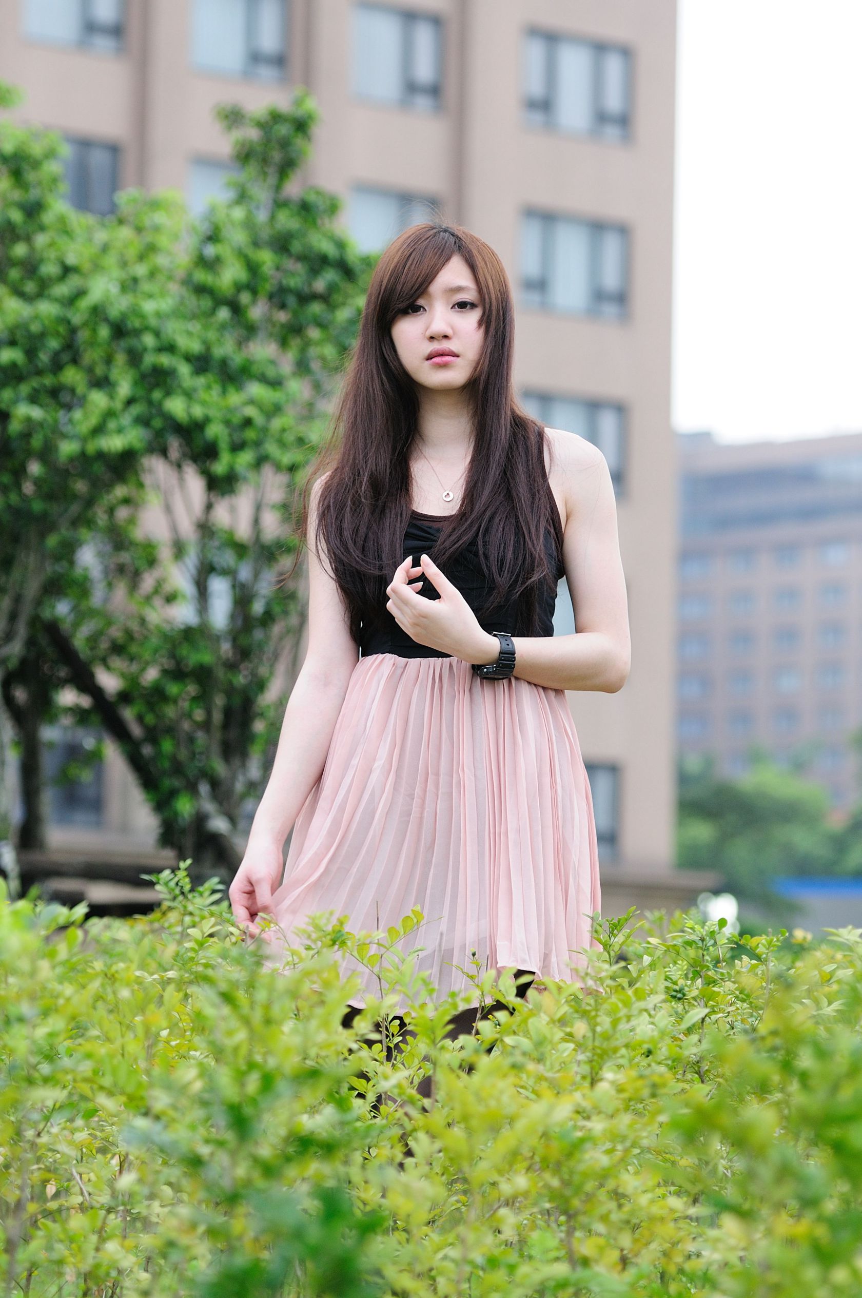 台湾美少女小雅《黑丝正妹街拍》