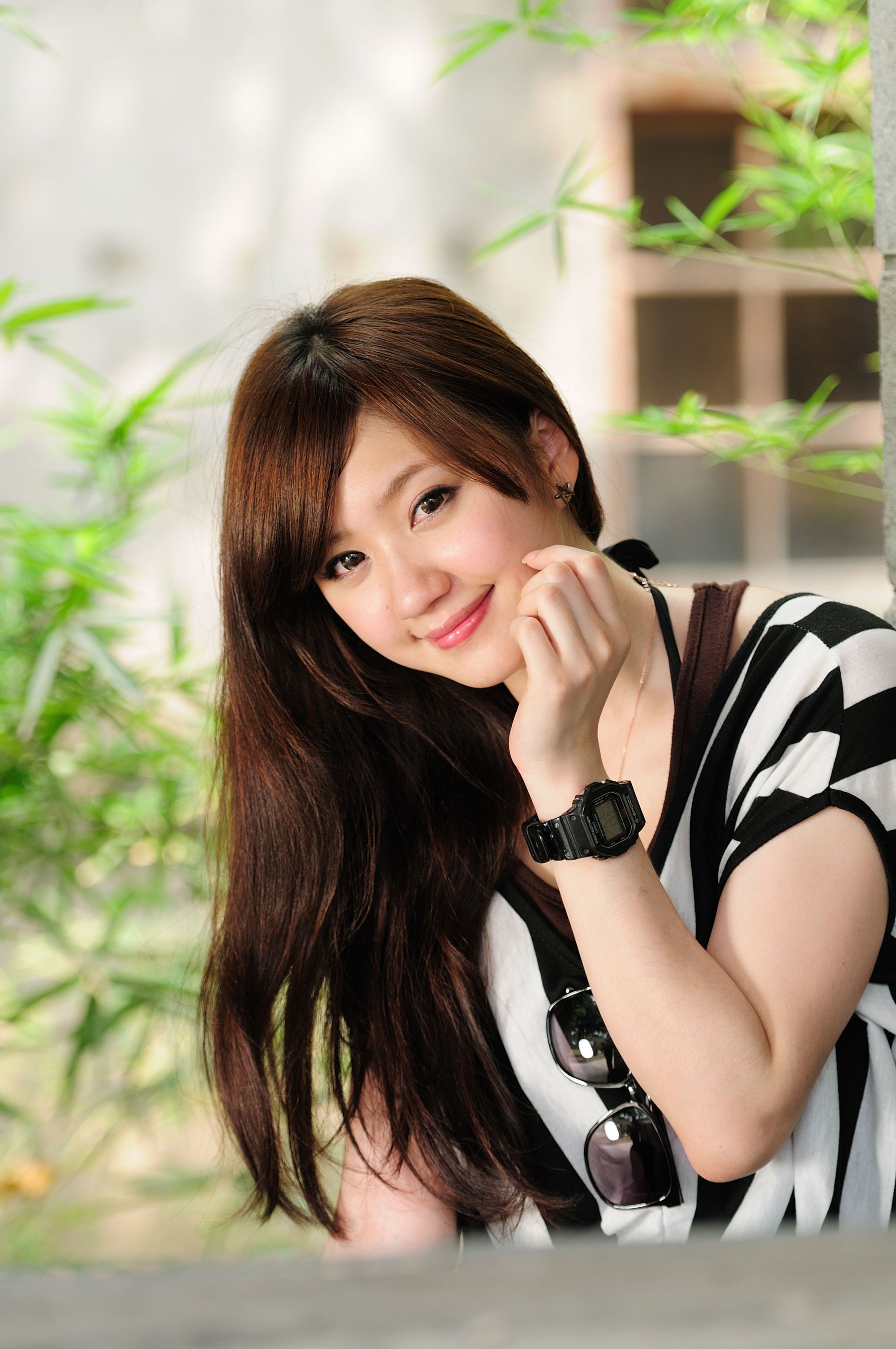 台湾美少女小雅《黑丝正妹街拍》
