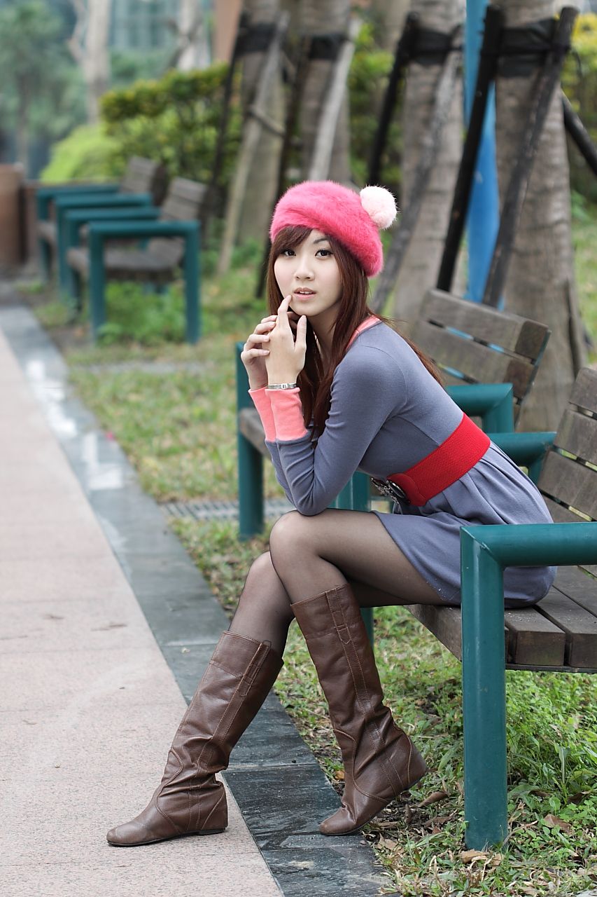 台湾清纯美女Angel《黑丝街拍图片》写真合集