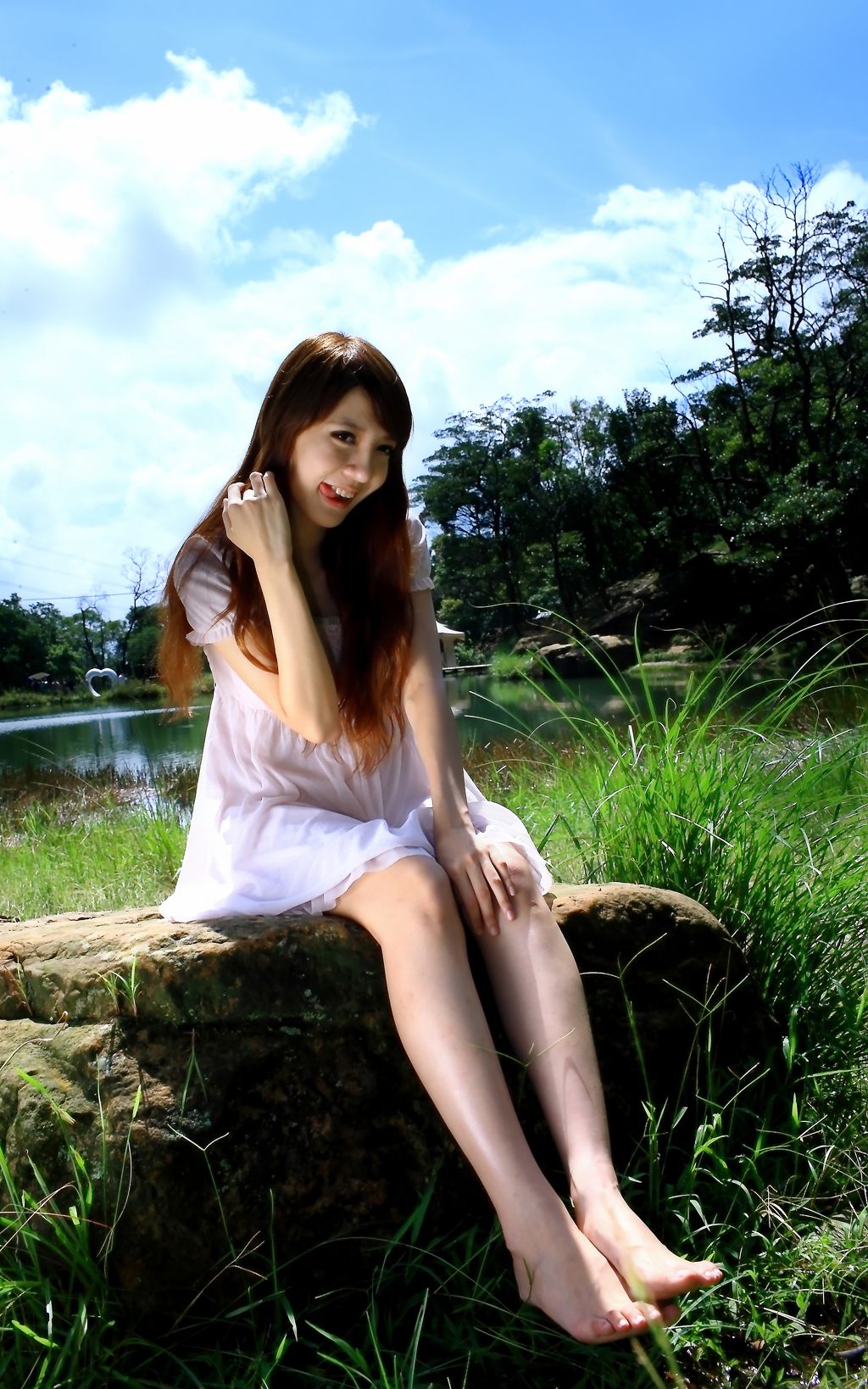 台湾正妹柠檬《清新甜美外拍图片》写真合集
