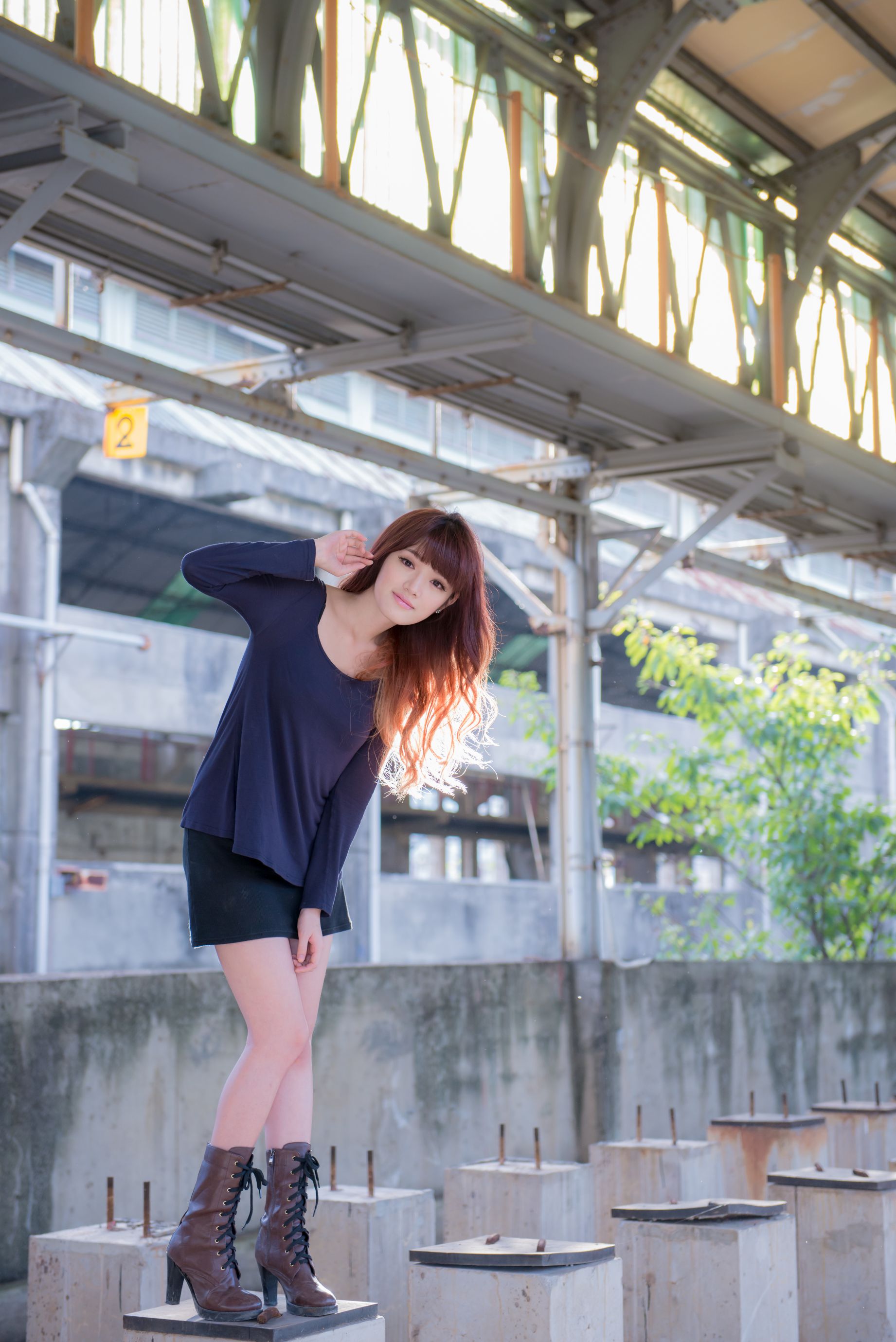 台湾正妹林岗怡Didy《废墟车站唯美外拍》