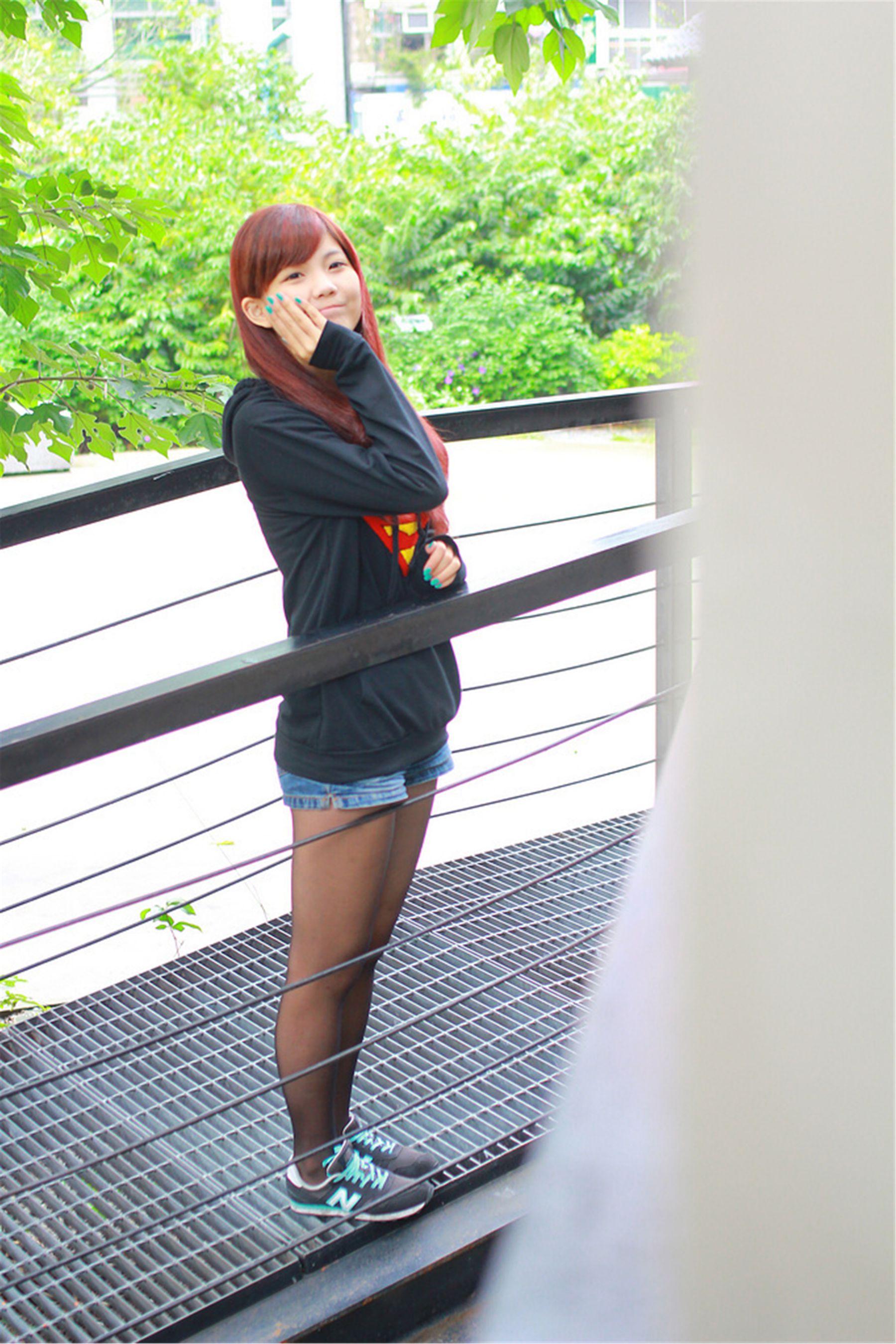 台湾美少女小静《電影公園外拍》