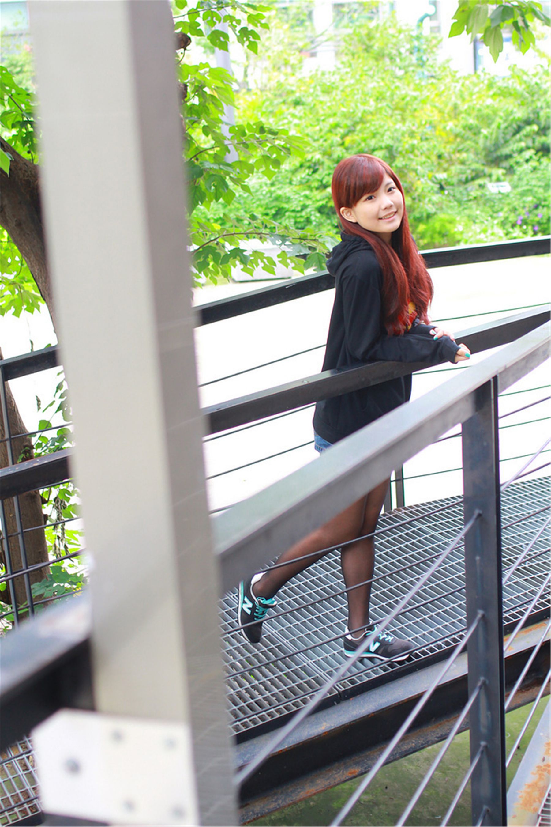 台湾美少女小静《電影公園外拍》