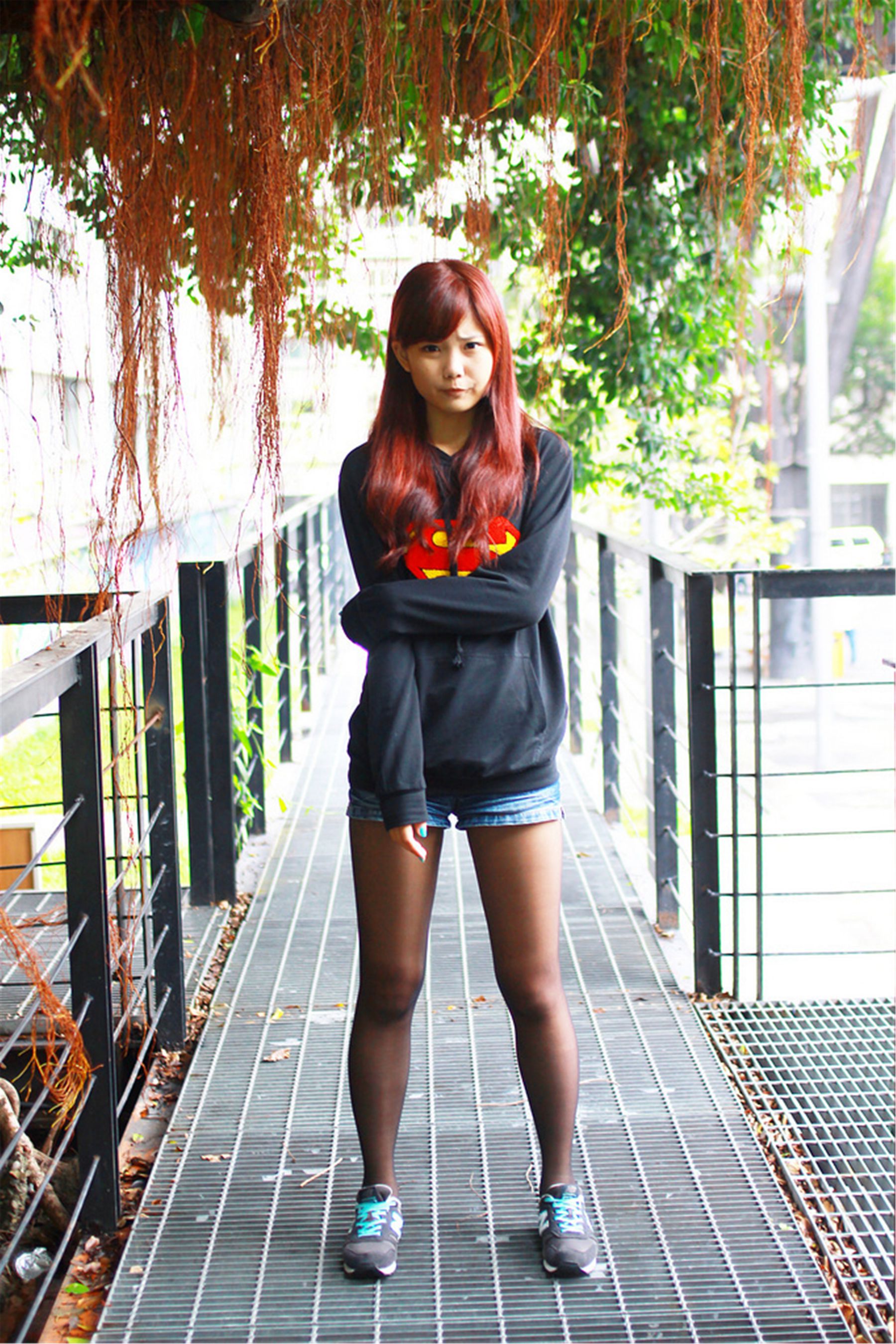 台湾美少女小静《電影公園外拍》