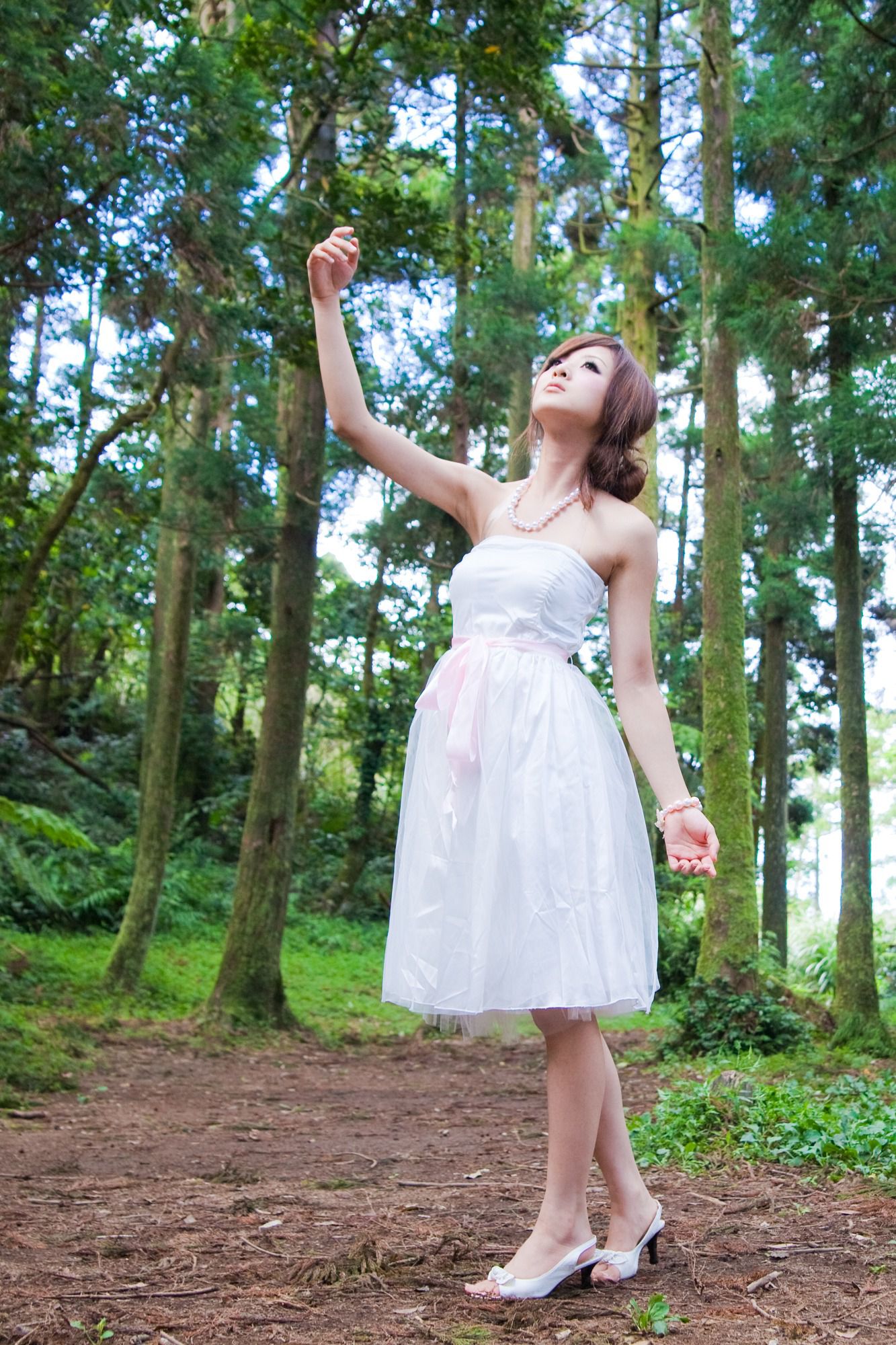 Mikako/张凯洁《白色圓舞曲x黑色執念》陽明山竹子湖外拍