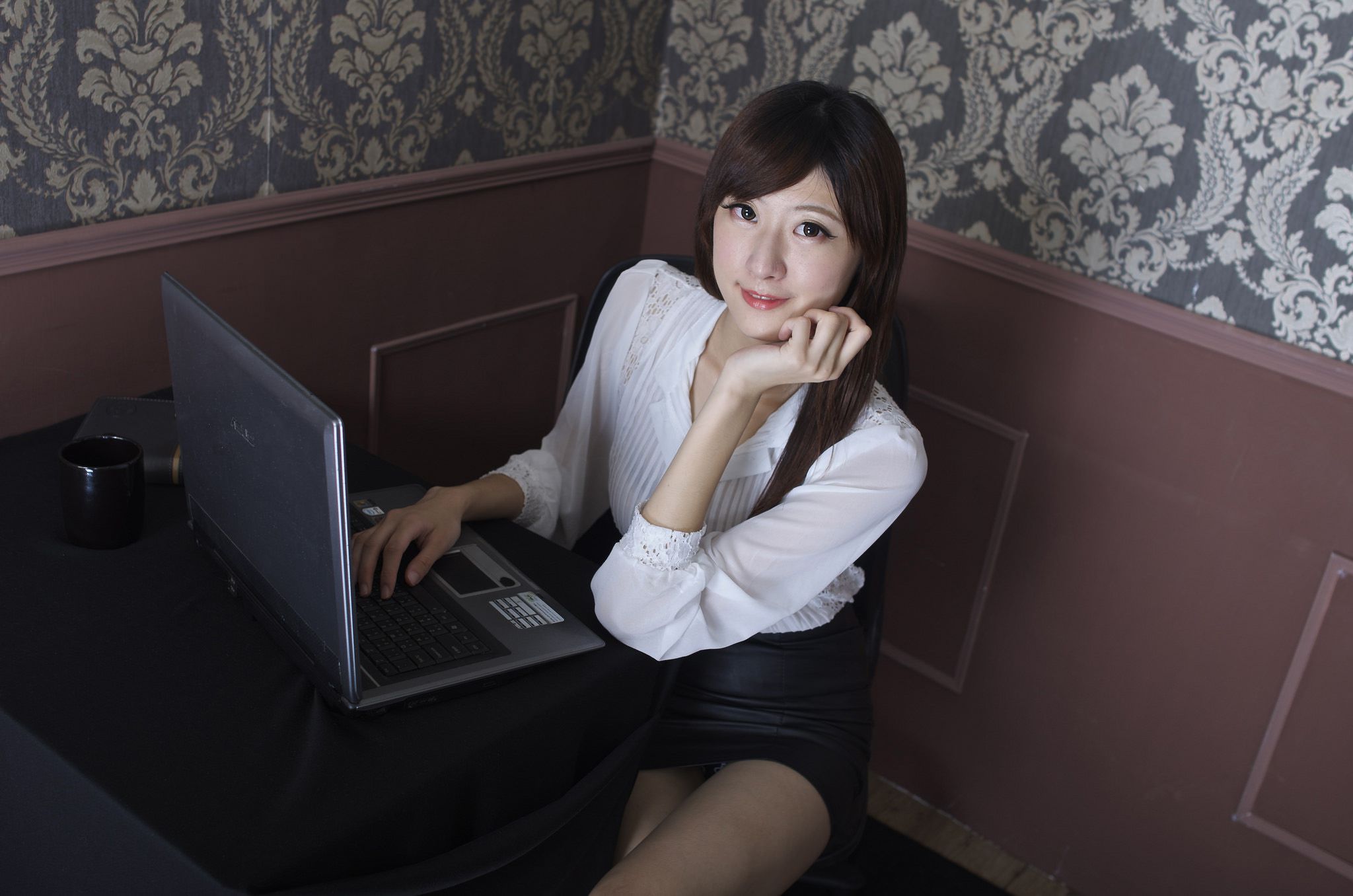 台湾美女Queena林茉晶《制服诱惑》写真图片合集