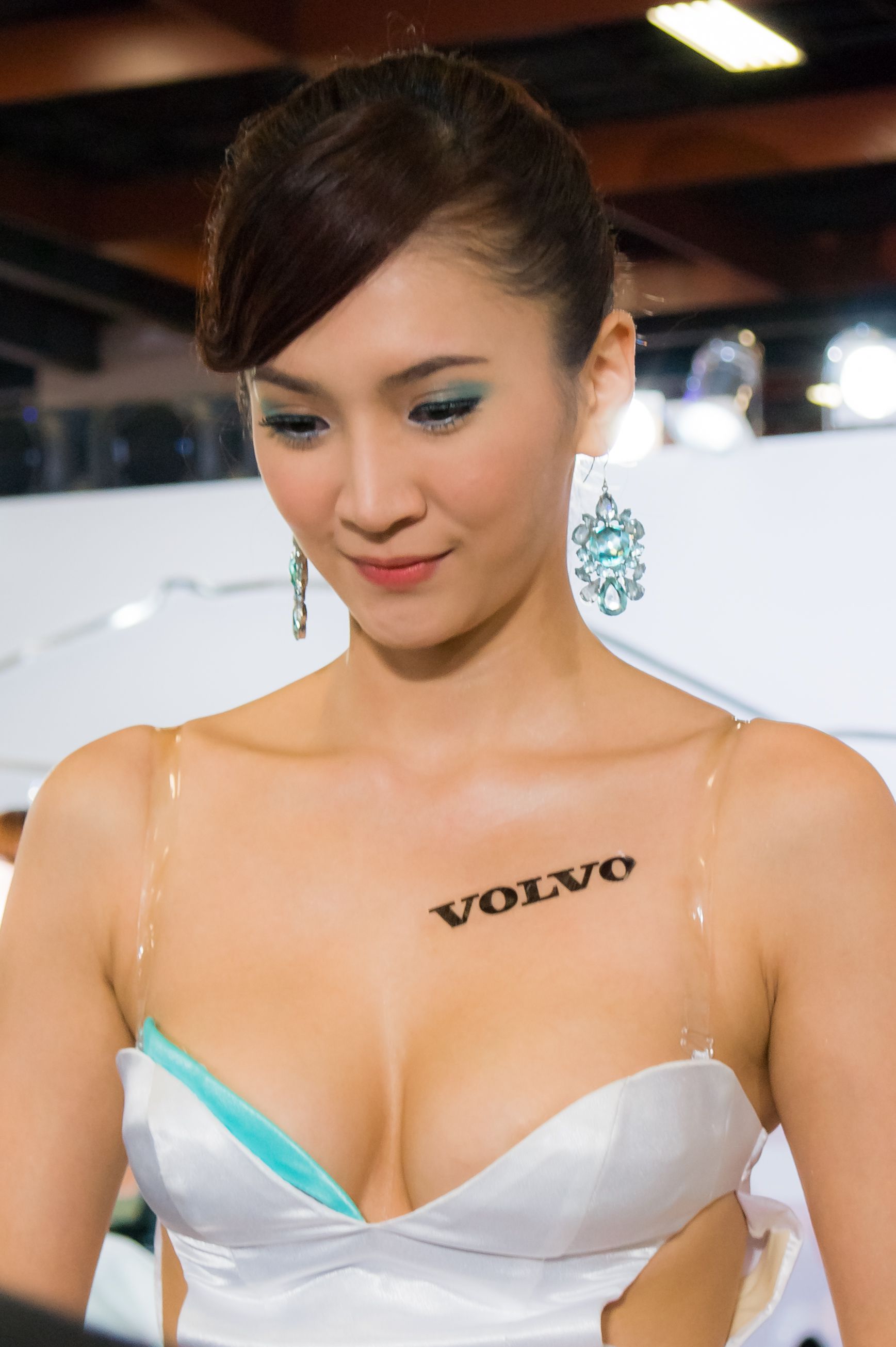 Mia魏靖軒《VOLVO车展美乳系列》高清套图