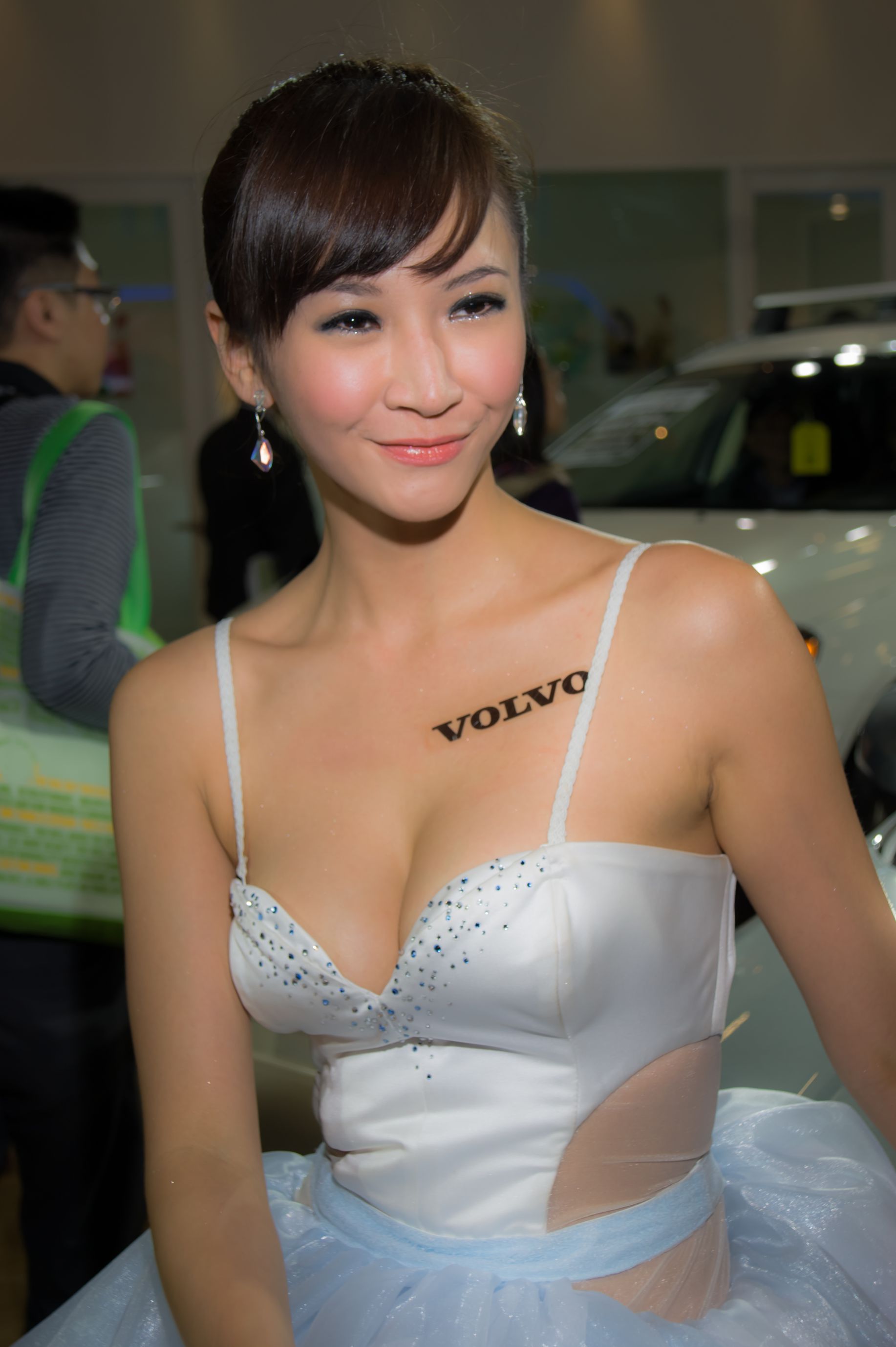 Mia魏靖軒《VOLVO车展美乳系列》高清套图