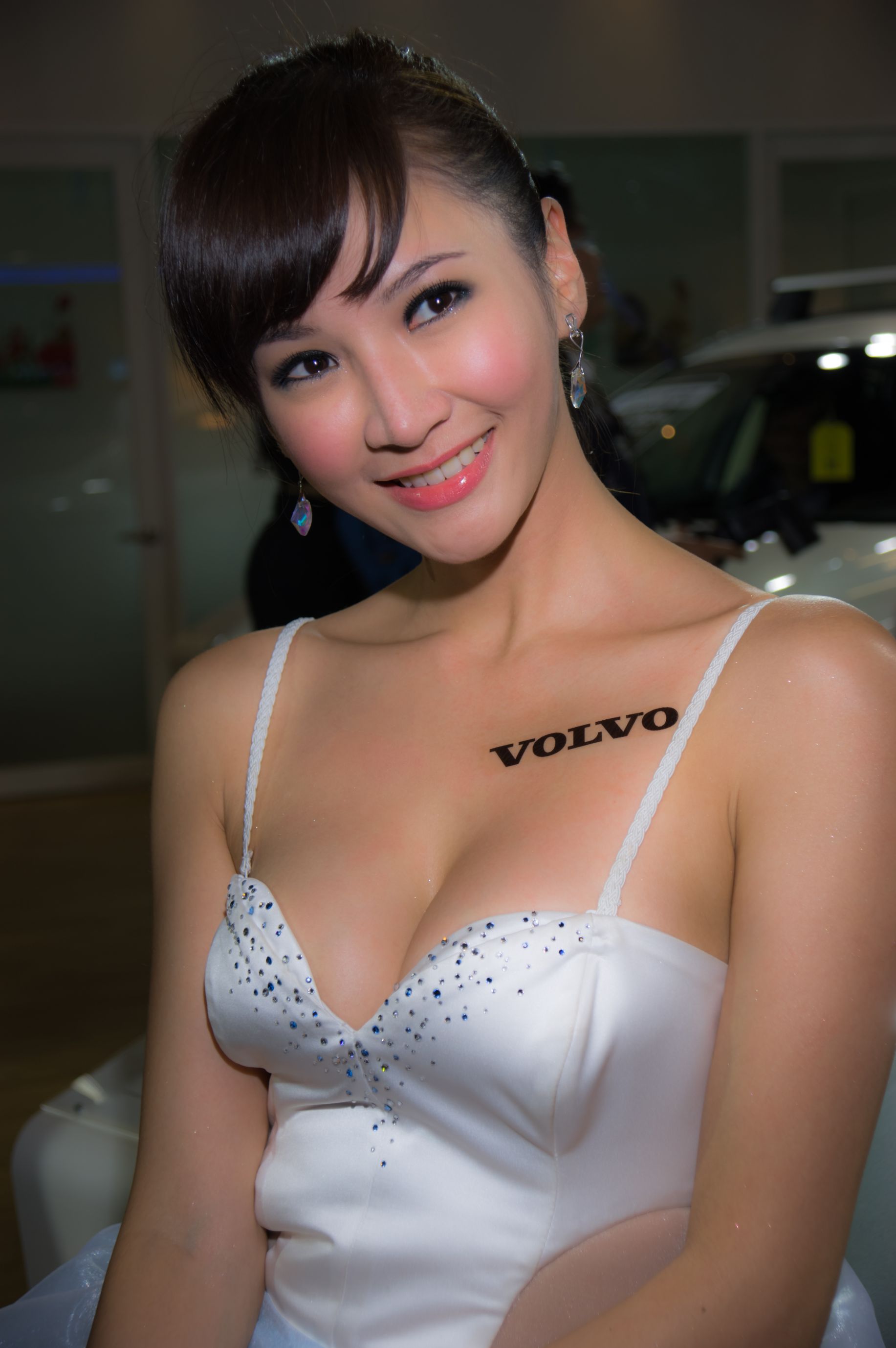 Mia魏靖軒《VOLVO车展美乳系列》高清套图