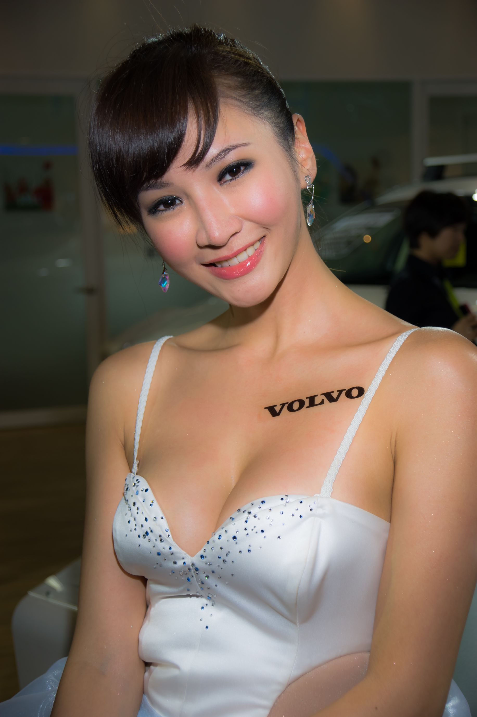 Mia魏靖軒《VOLVO车展美乳系列》高清套图