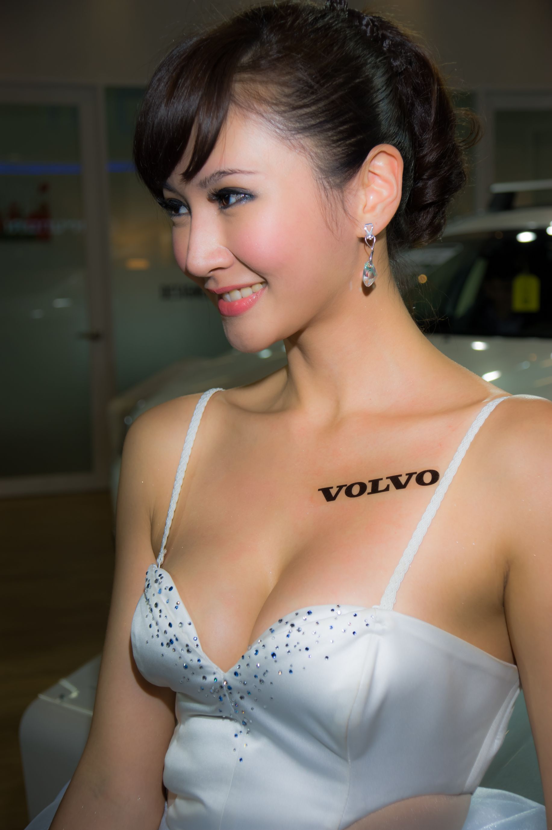 Mia魏靖軒《VOLVO车展美乳系列》高清套图