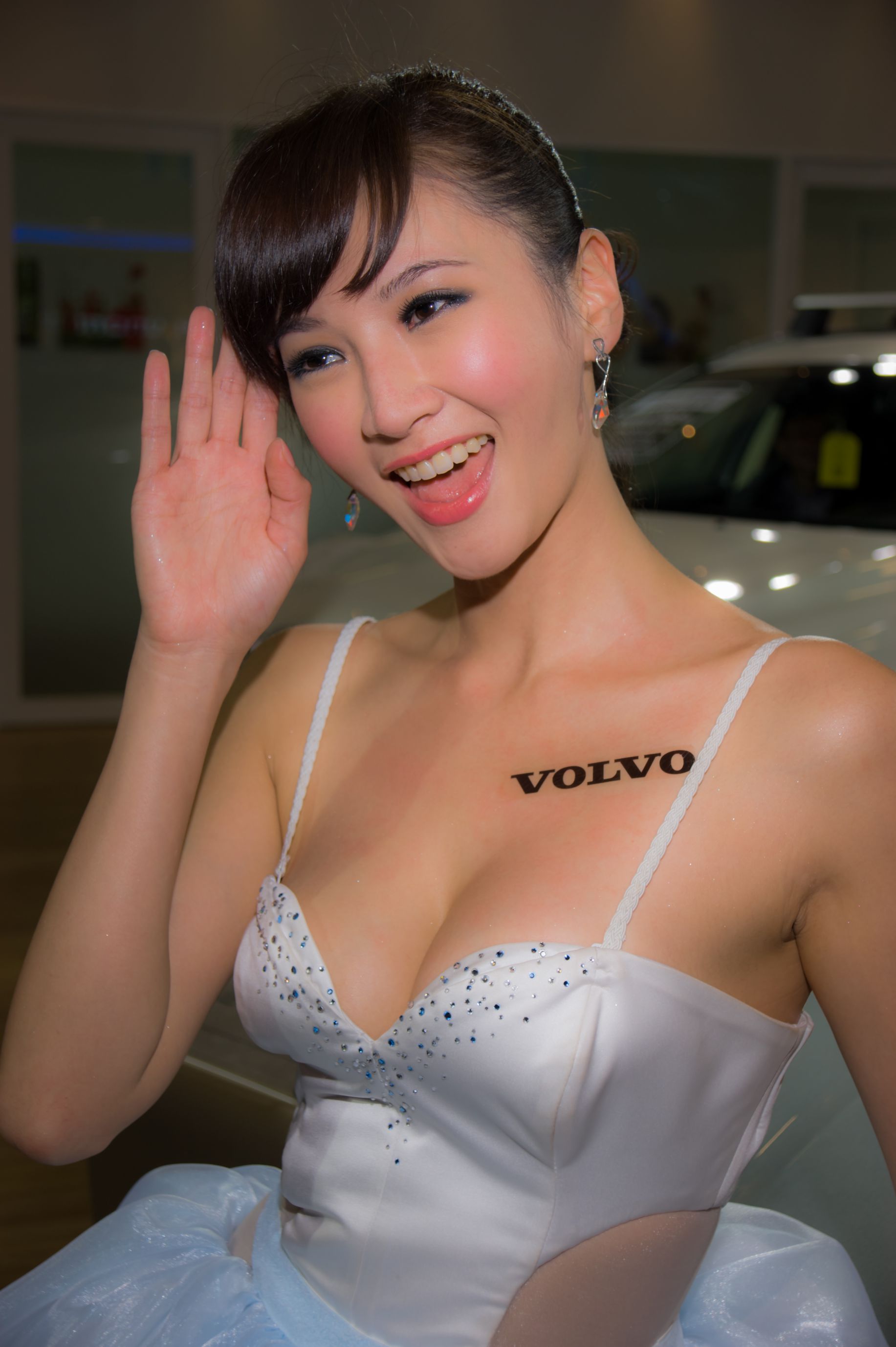 Mia魏靖軒《VOLVO车展美乳系列》高清套图