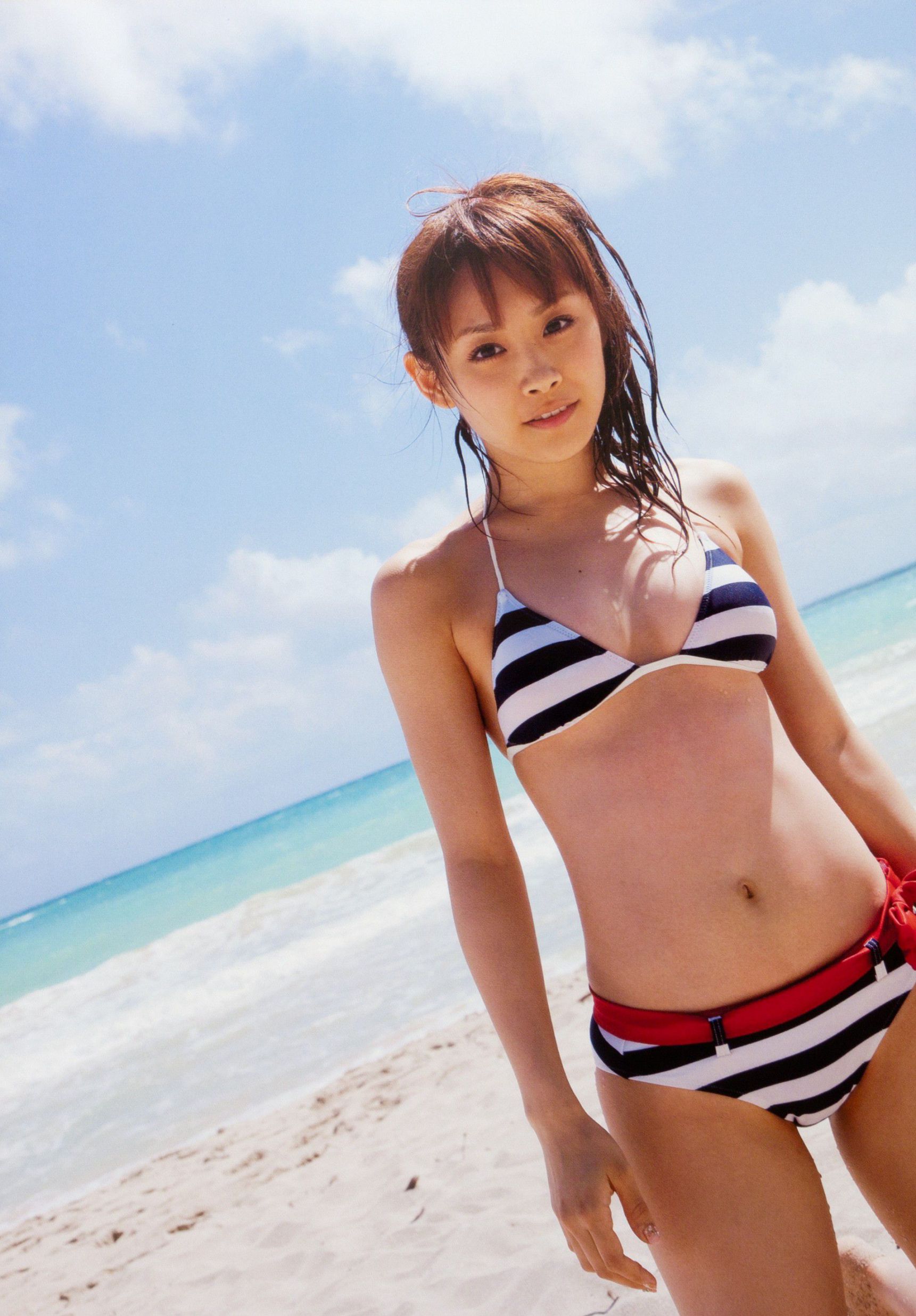 高桥爱 《Katachi》 [PhotoBook]