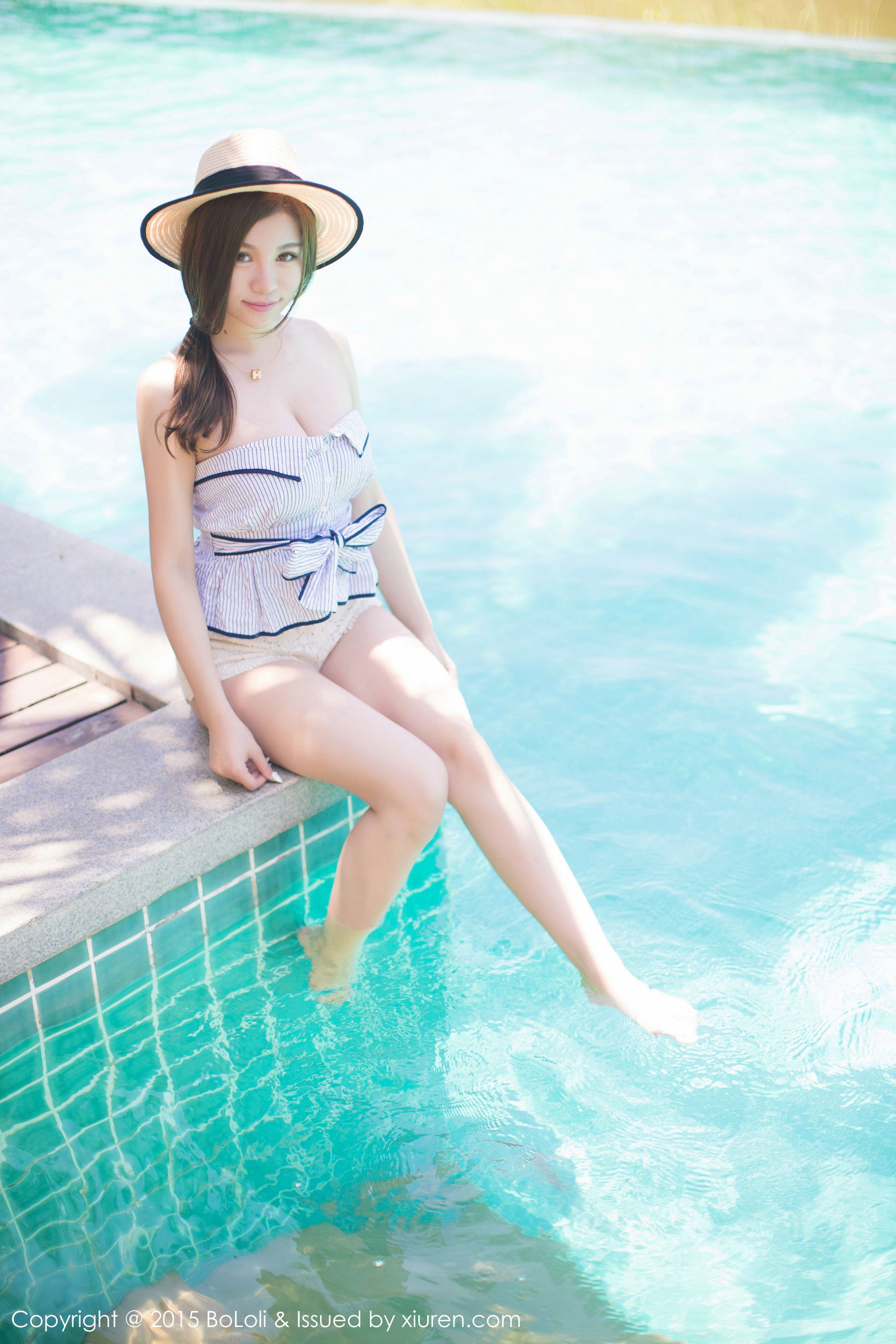 刘娅希《三亚旅拍小清新系列》 [BoLoli波萝社] Vol.014  写真集