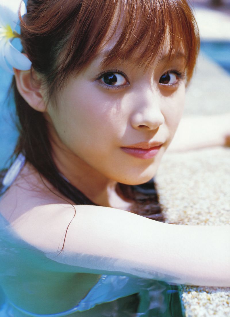 Ai Takahashi 高橋愛《Love Hello》 [PB]