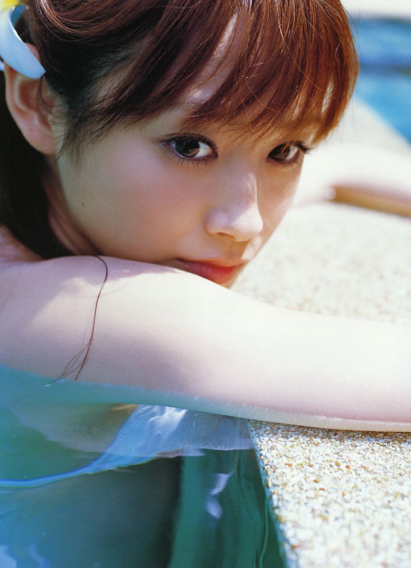Ai Takahashi 高橋愛《Love Hello》 [PB]