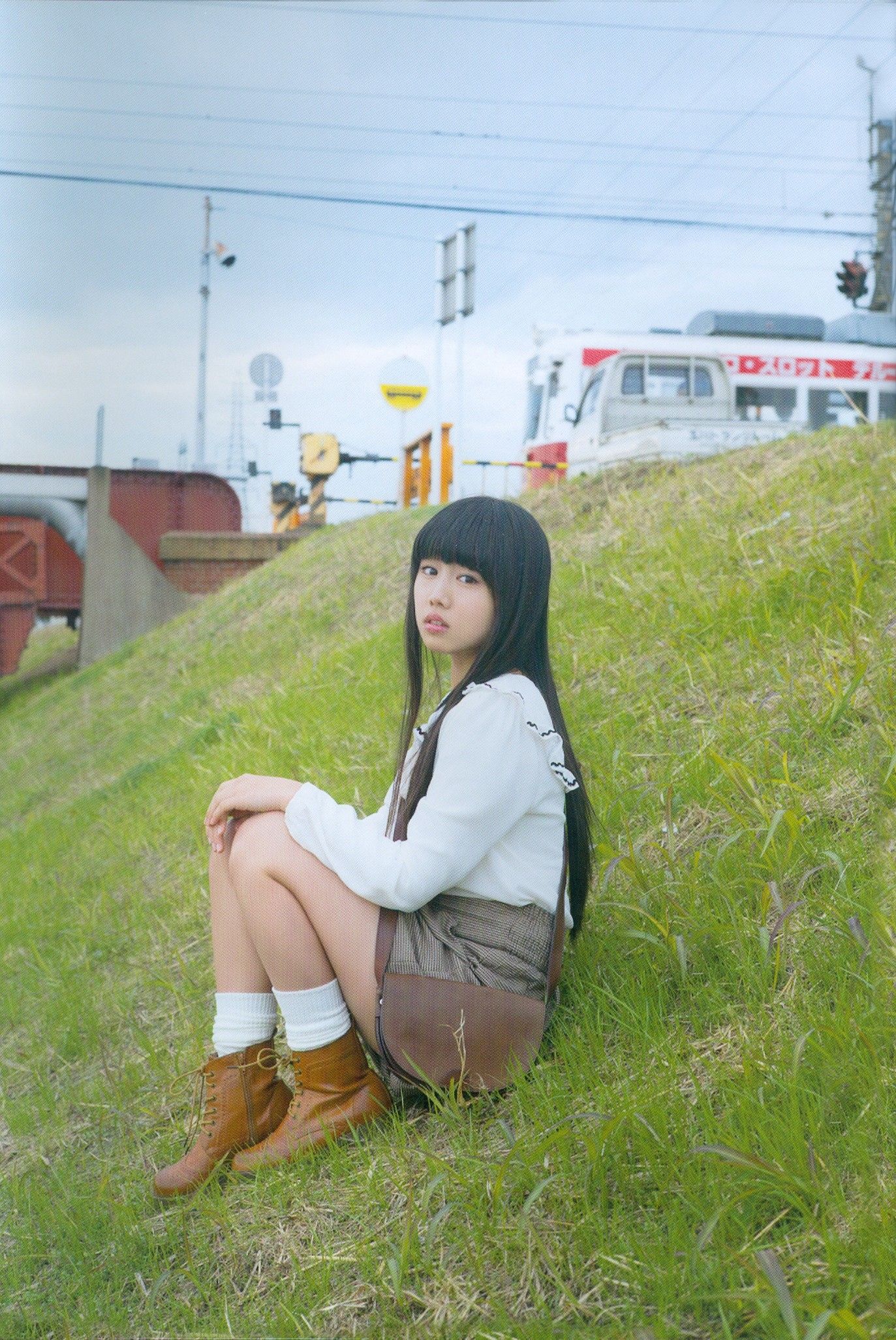 广田爱花/廣田あいか  《AIAI RAILWAY TRIP》写真DVDブック [PB]
