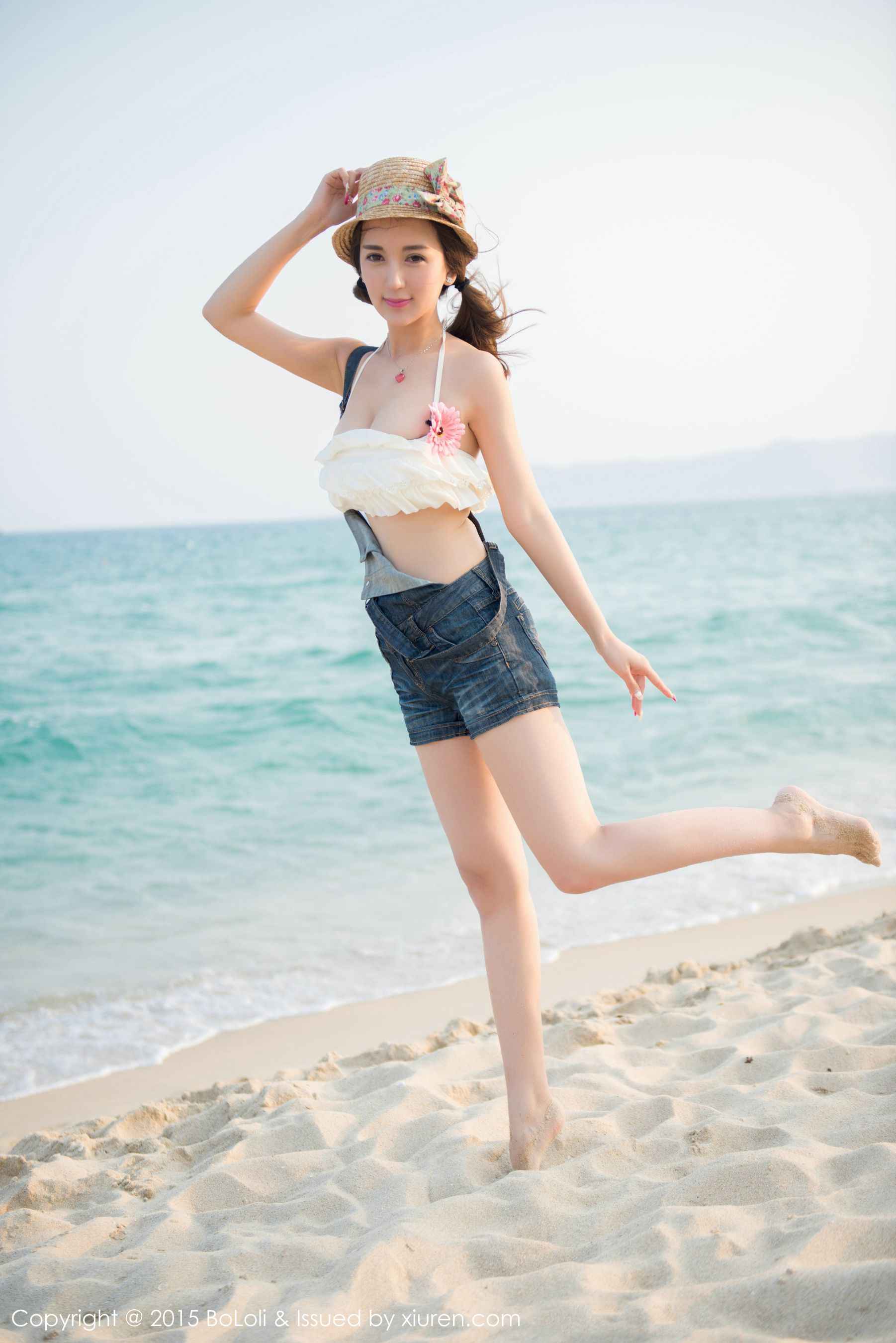 Monkey_小潘鼠《三亚旅拍》又萌又美外拍系列  [BoLoli波萝社] Vol.015 写真集