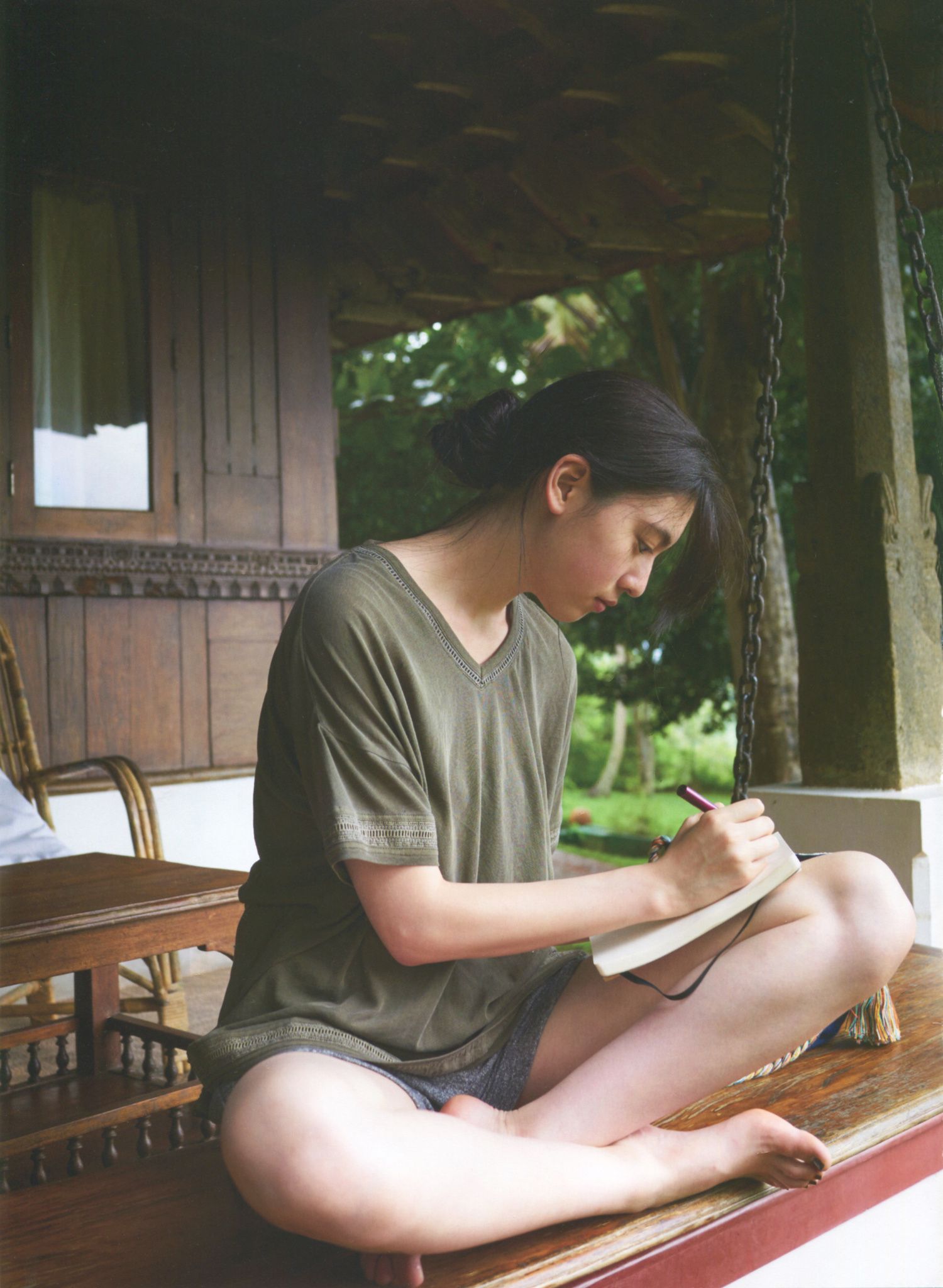 Ayaka Miyoshi 三吉彩花 《わたし》[PB]
