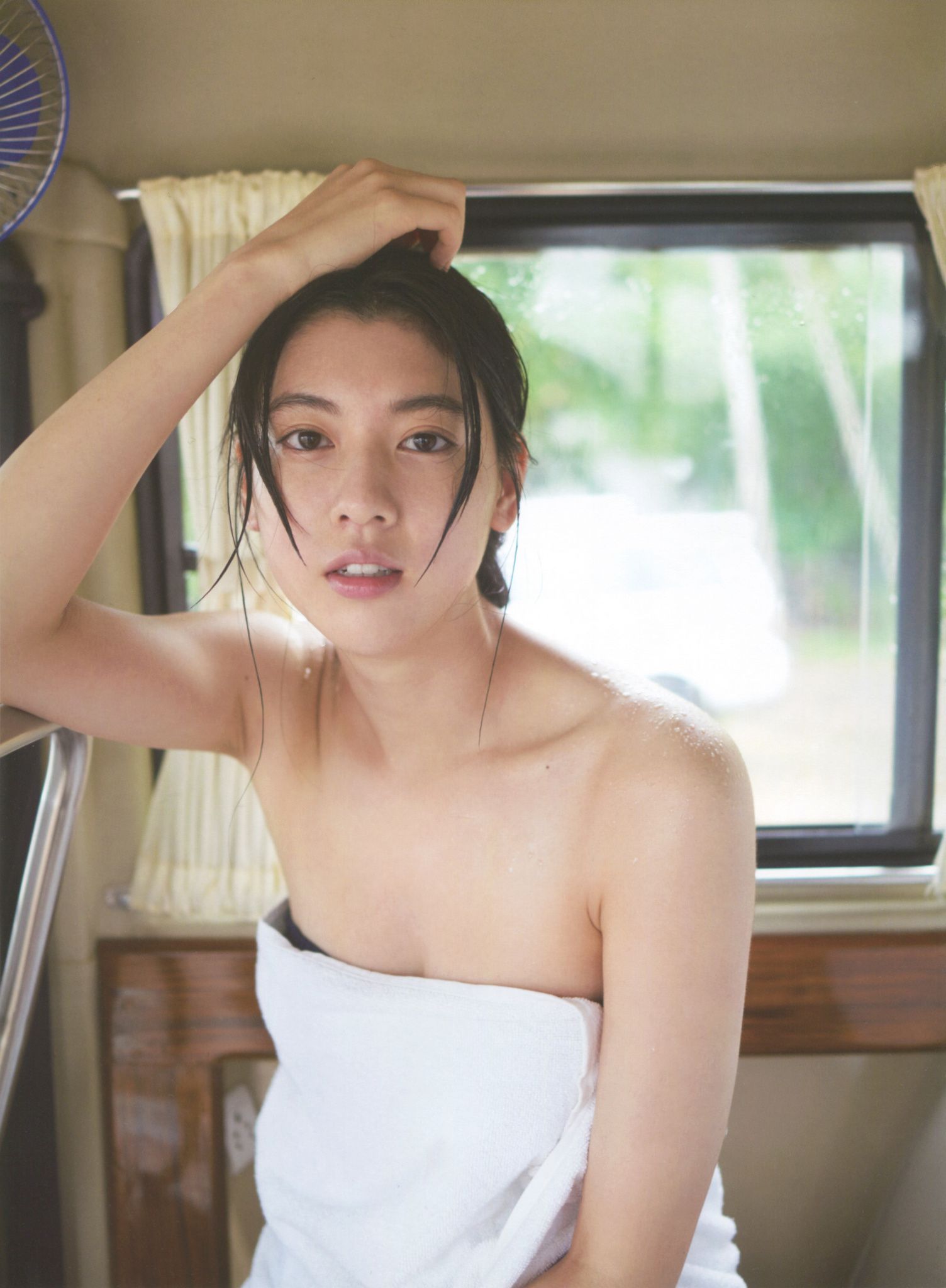 Ayaka Miyoshi 三吉彩花 《わたし》[PB]