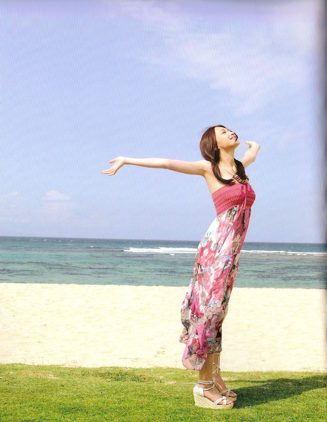 Carol楊焉《Huge》 [Photo Book]