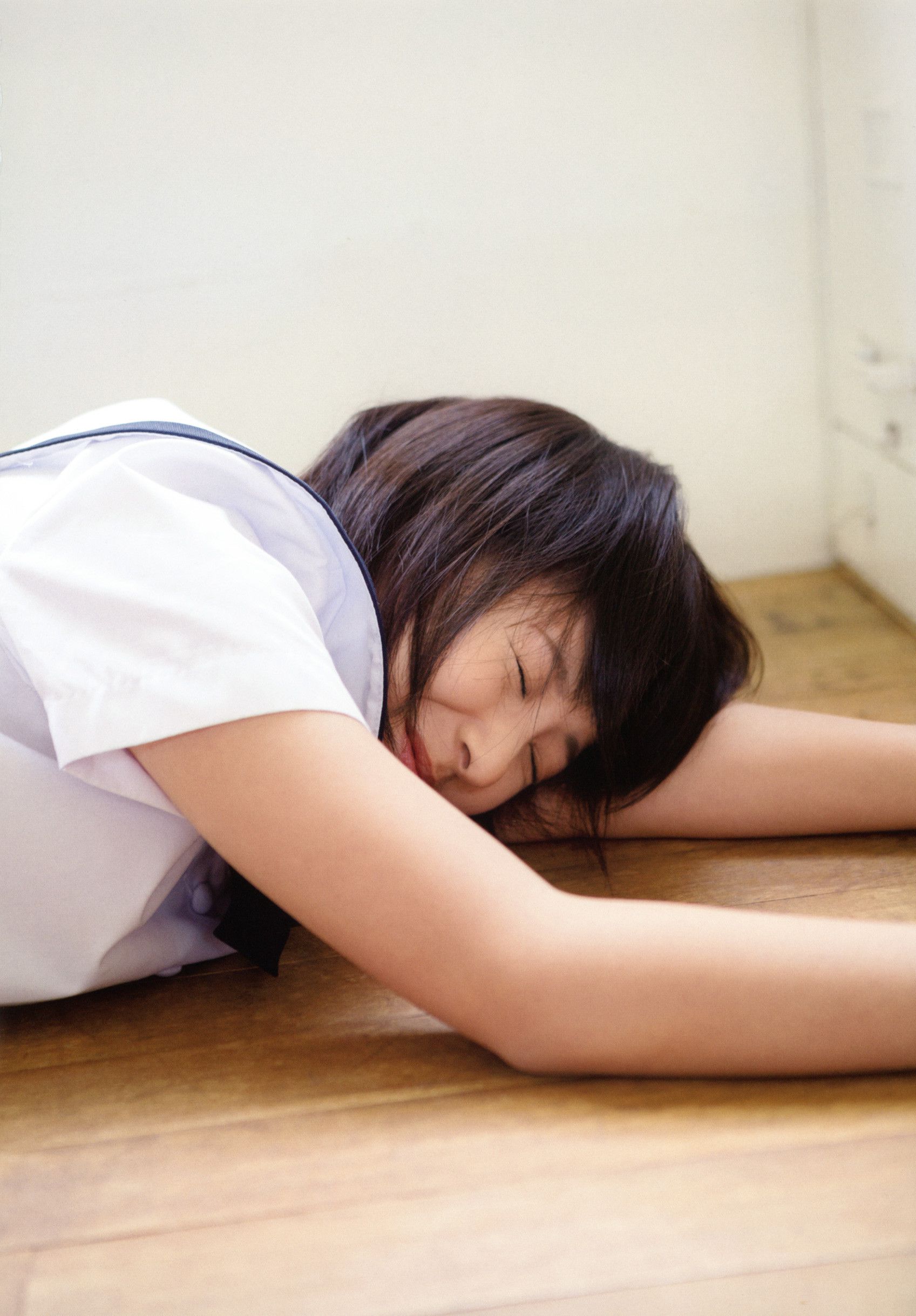 福田花音《Kanyon 17》 [Photo Book]