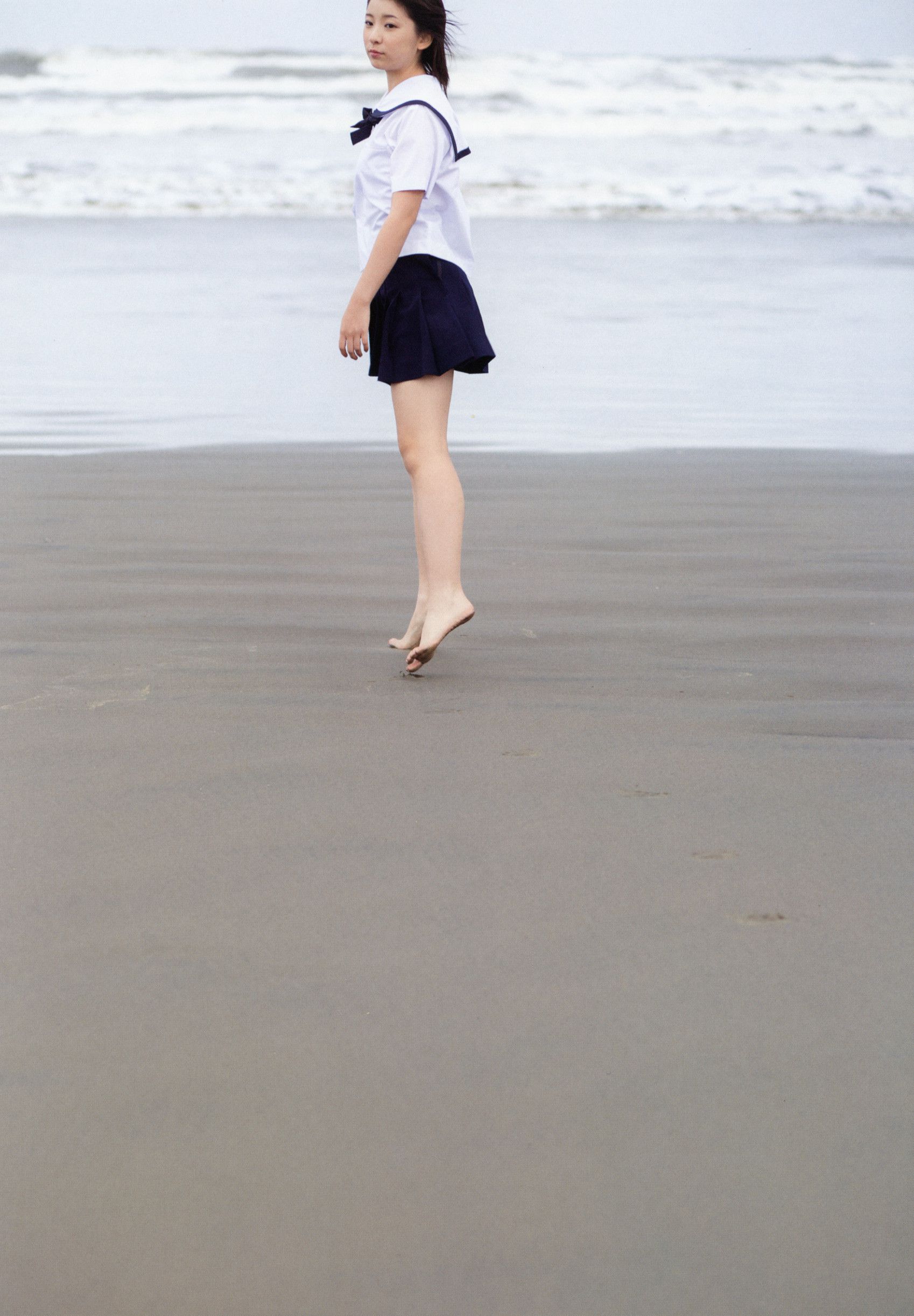 福田花音《Kanyon 17》 [Photo Book]