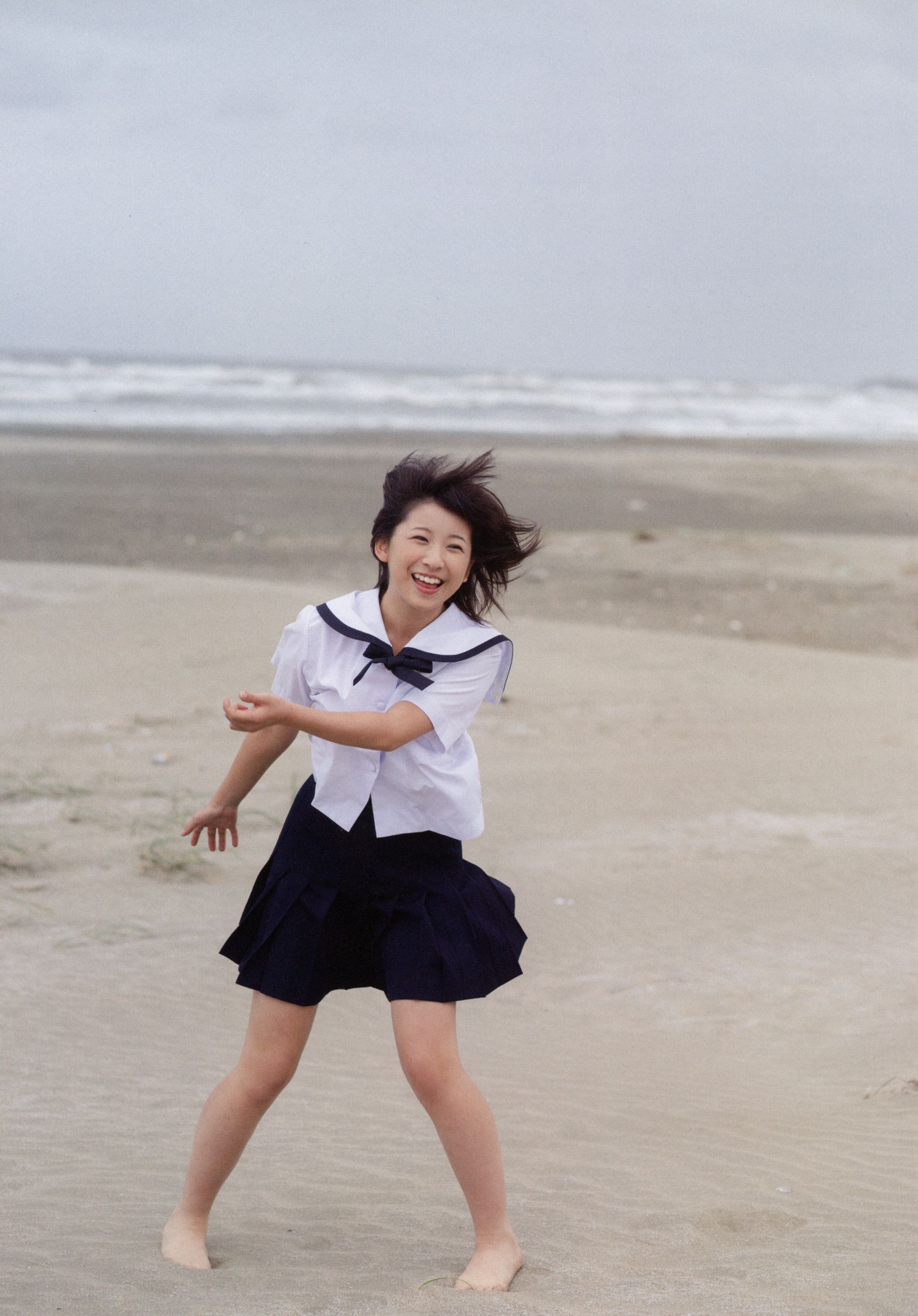 福田花音《Kanyon 17》 [Photo Book]
