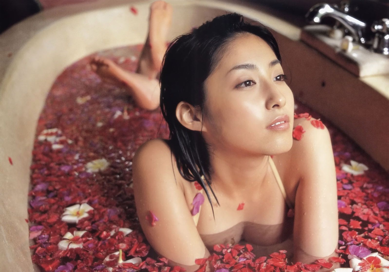 佐藤寛子《情熱 》(見開連結済) [PhotoBook]