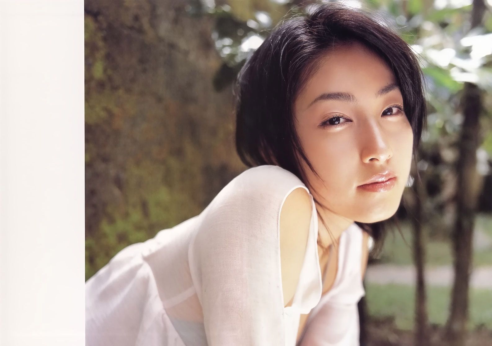 佐藤寛子《情熱 》(見開連結済) [PhotoBook]