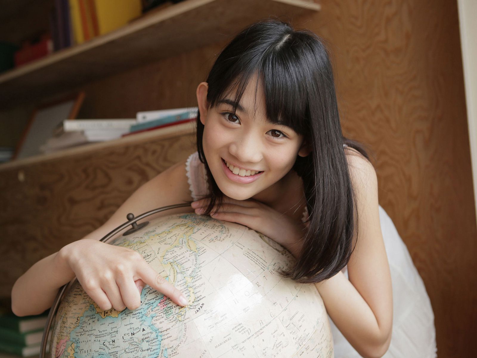 Honoka Akimoto 秋本帆華 《PROTO STAR》 [PB]