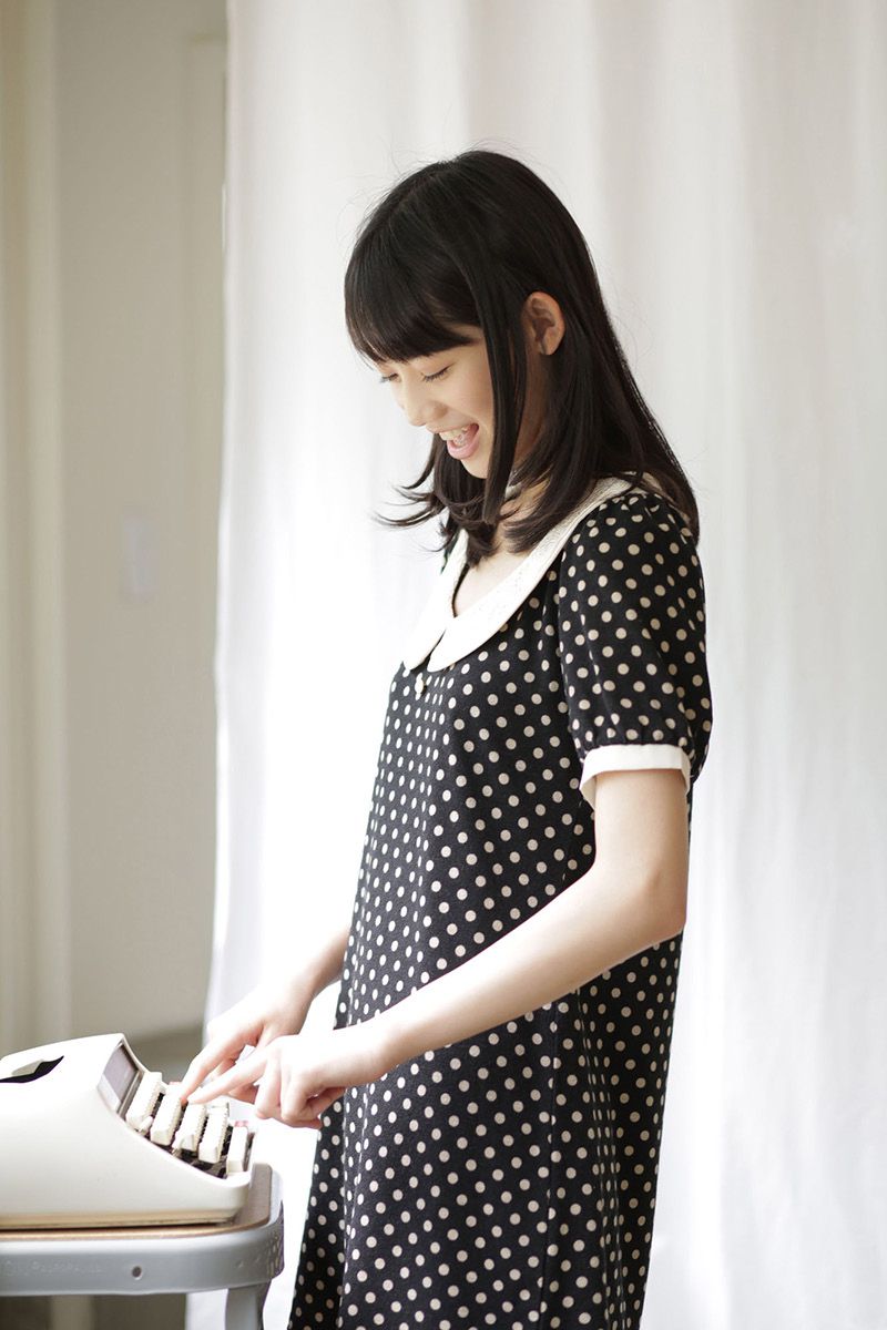 Honoka Akimoto 秋本帆華 《PROTO STAR》 [PB]