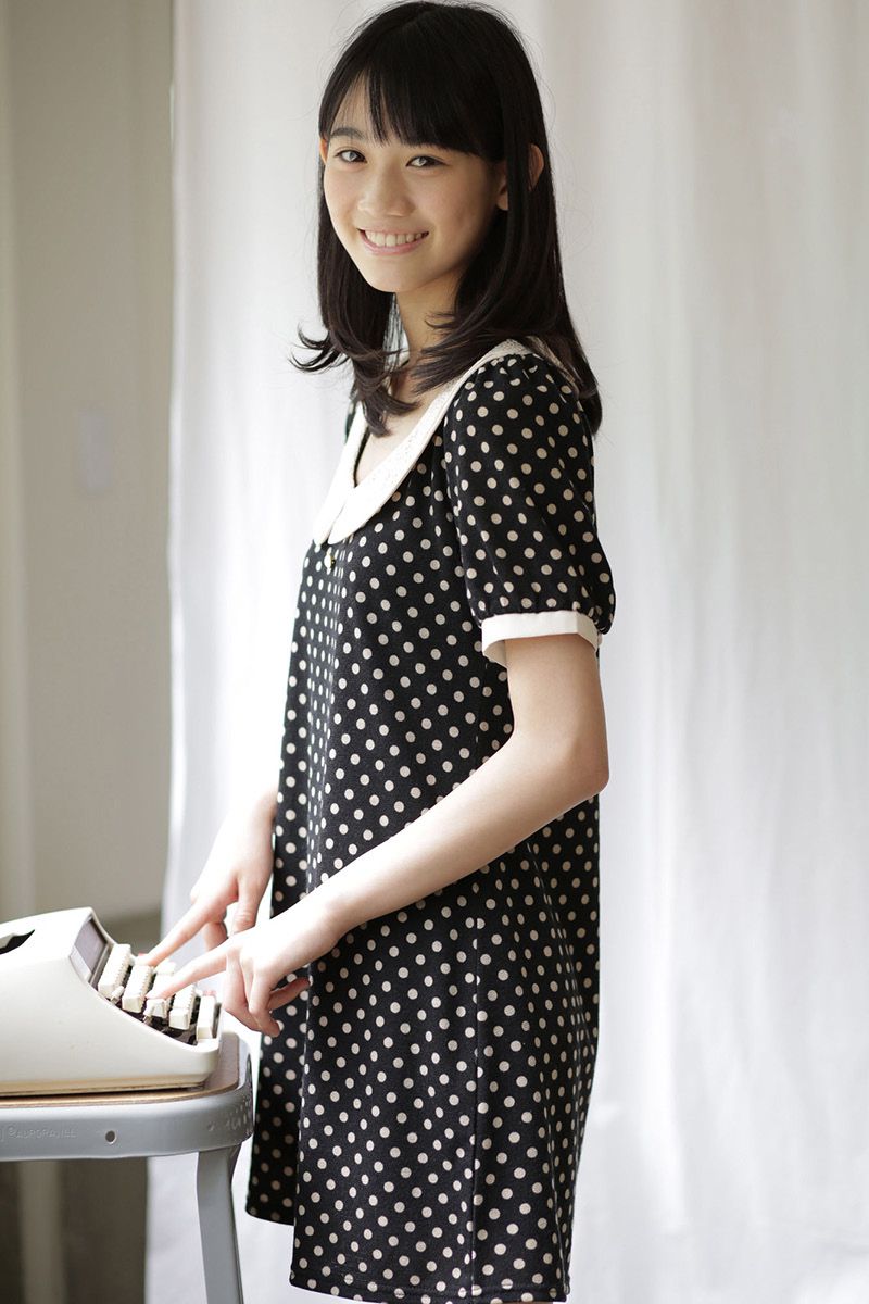 Honoka Akimoto 秋本帆華 《PROTO STAR》 [PB]