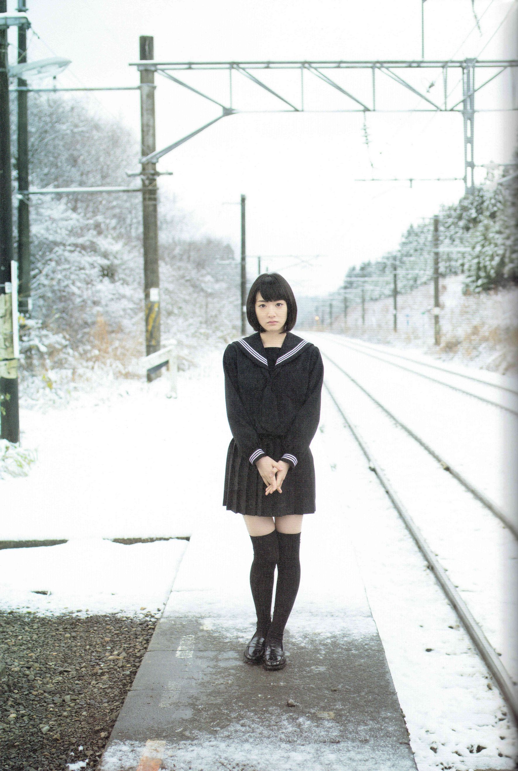 生駒里奈《君の足跡》 [Photo Book]