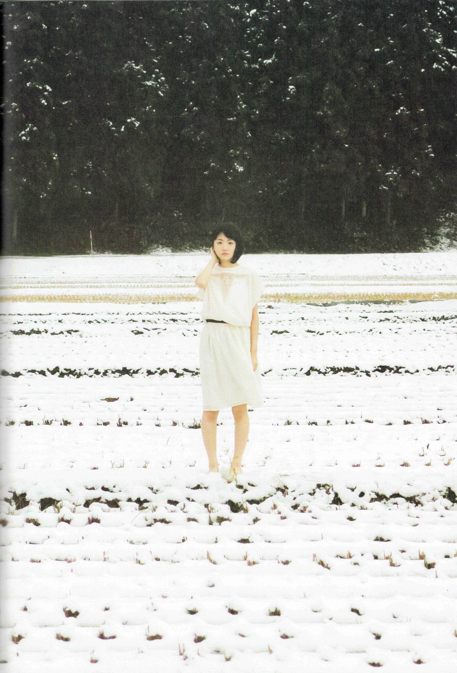 生駒里奈《君の足跡》 [Photo Book]