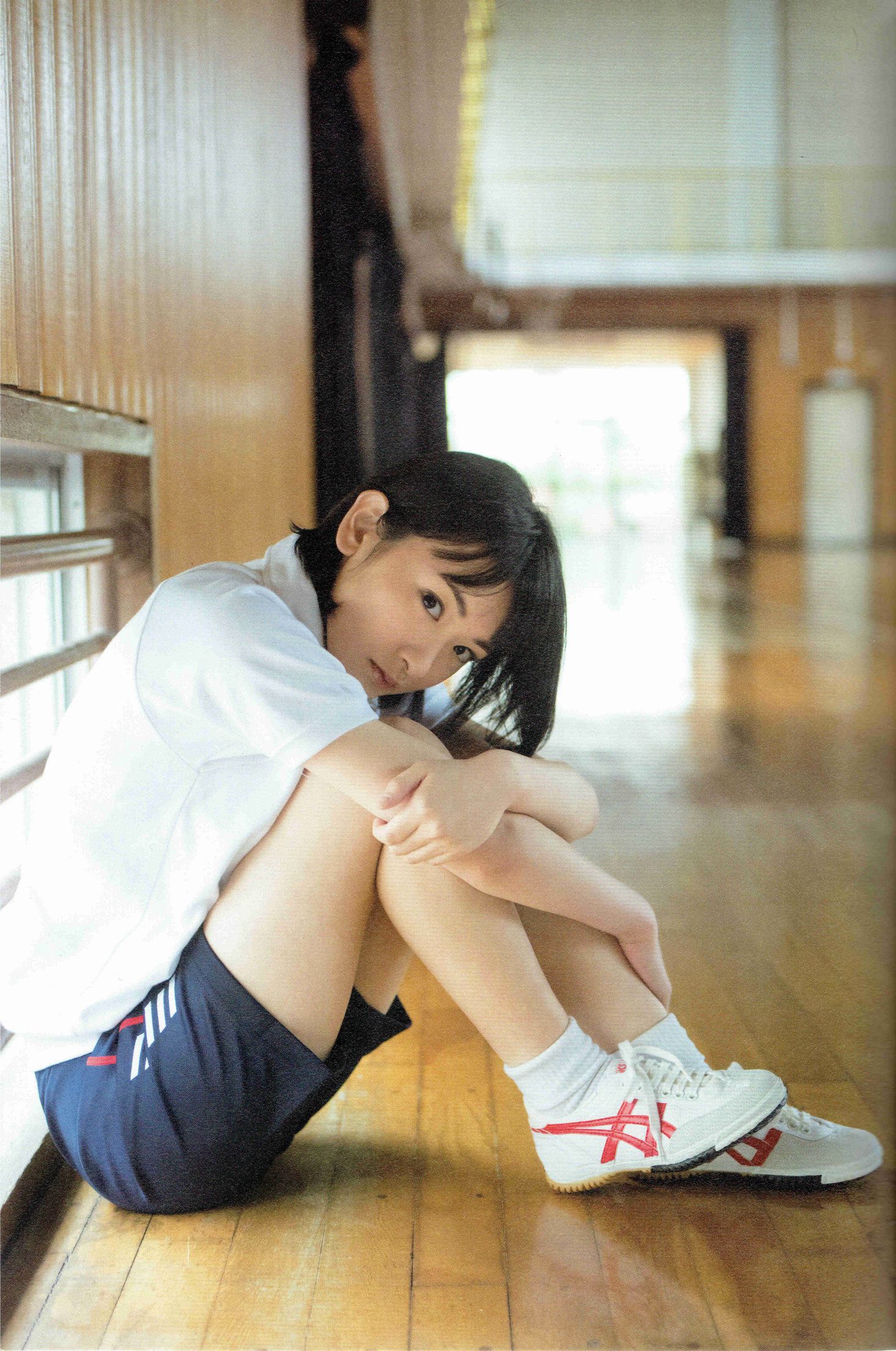 生駒里奈《君の足跡》 [Photo Book]