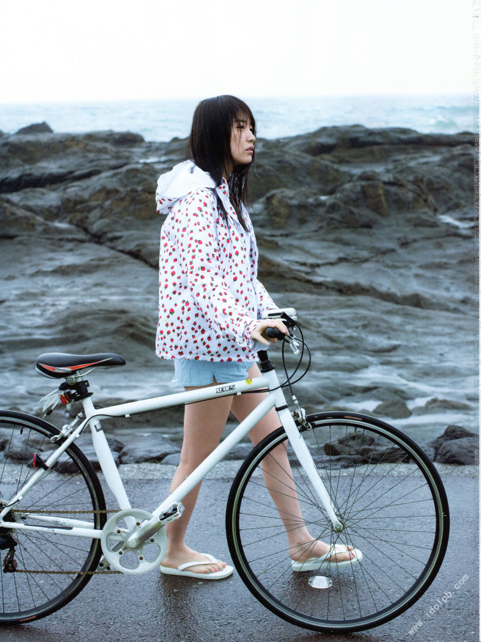 高山一実/高山一实 《恋かもしれない》 [PB]