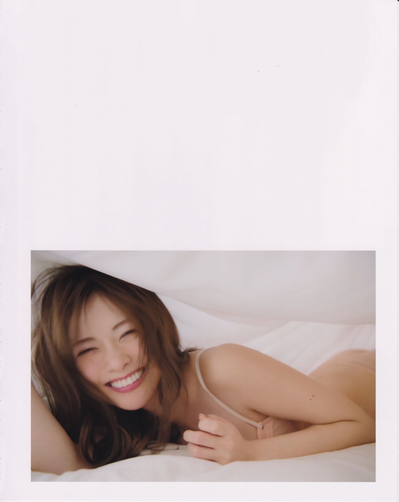 白石麻衣《パスポート》 [Photo Book]