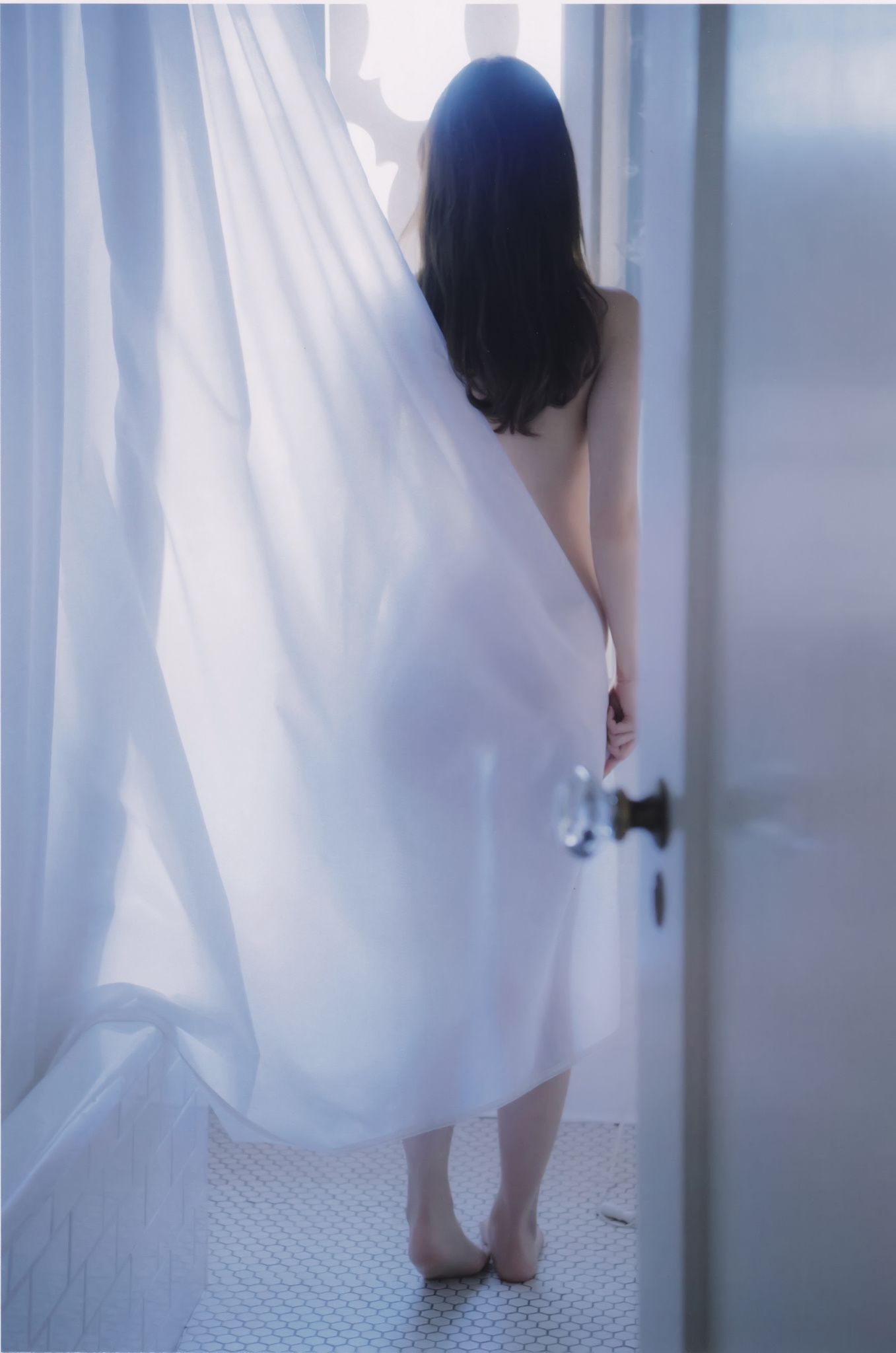 白石麻衣《パスポート》 [Photo Book]