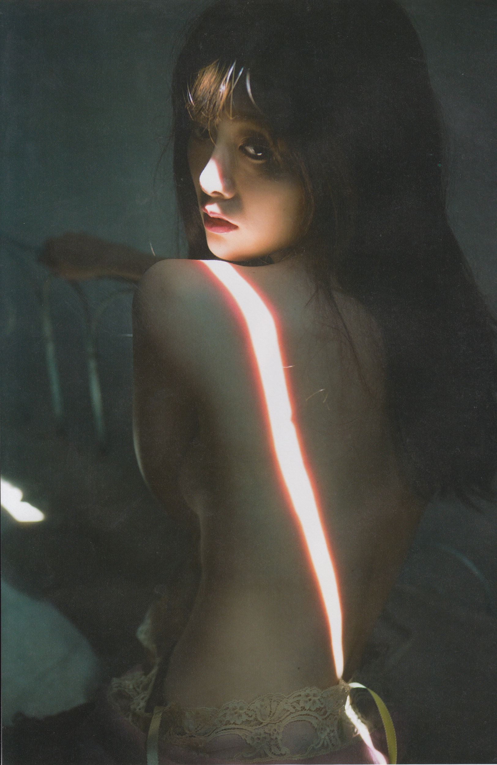 白石麻衣《清純な大人?》 [Photo Book]