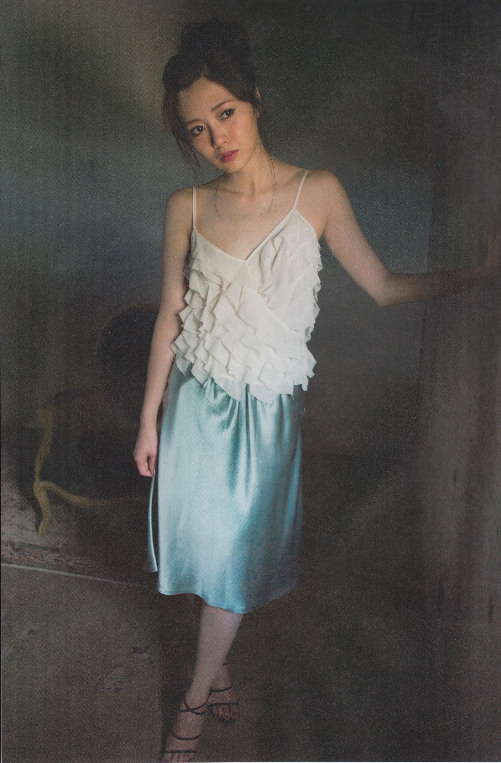 白石麻衣《清純な大人?》 [Photo Book]