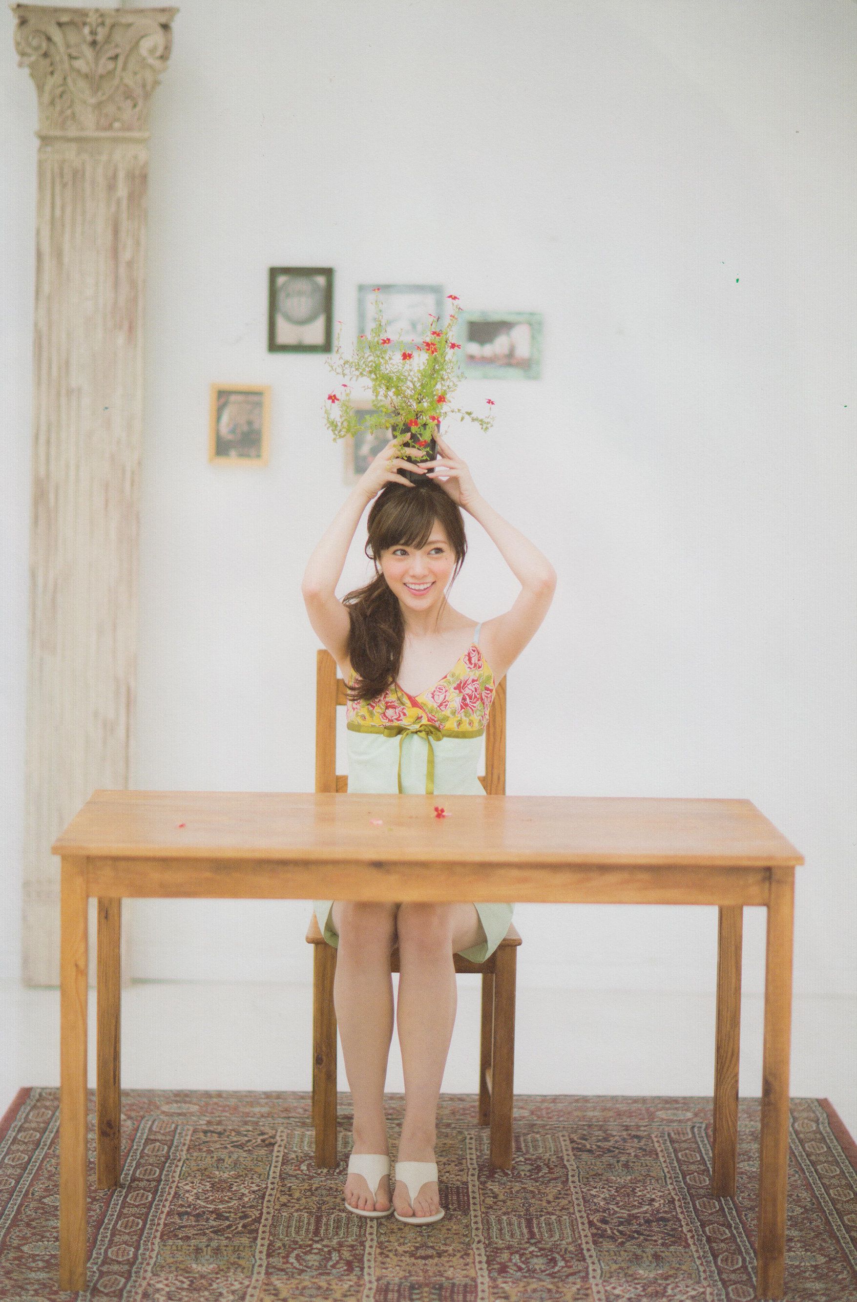 白石麻衣《清純な大人?》 [Photo Book]