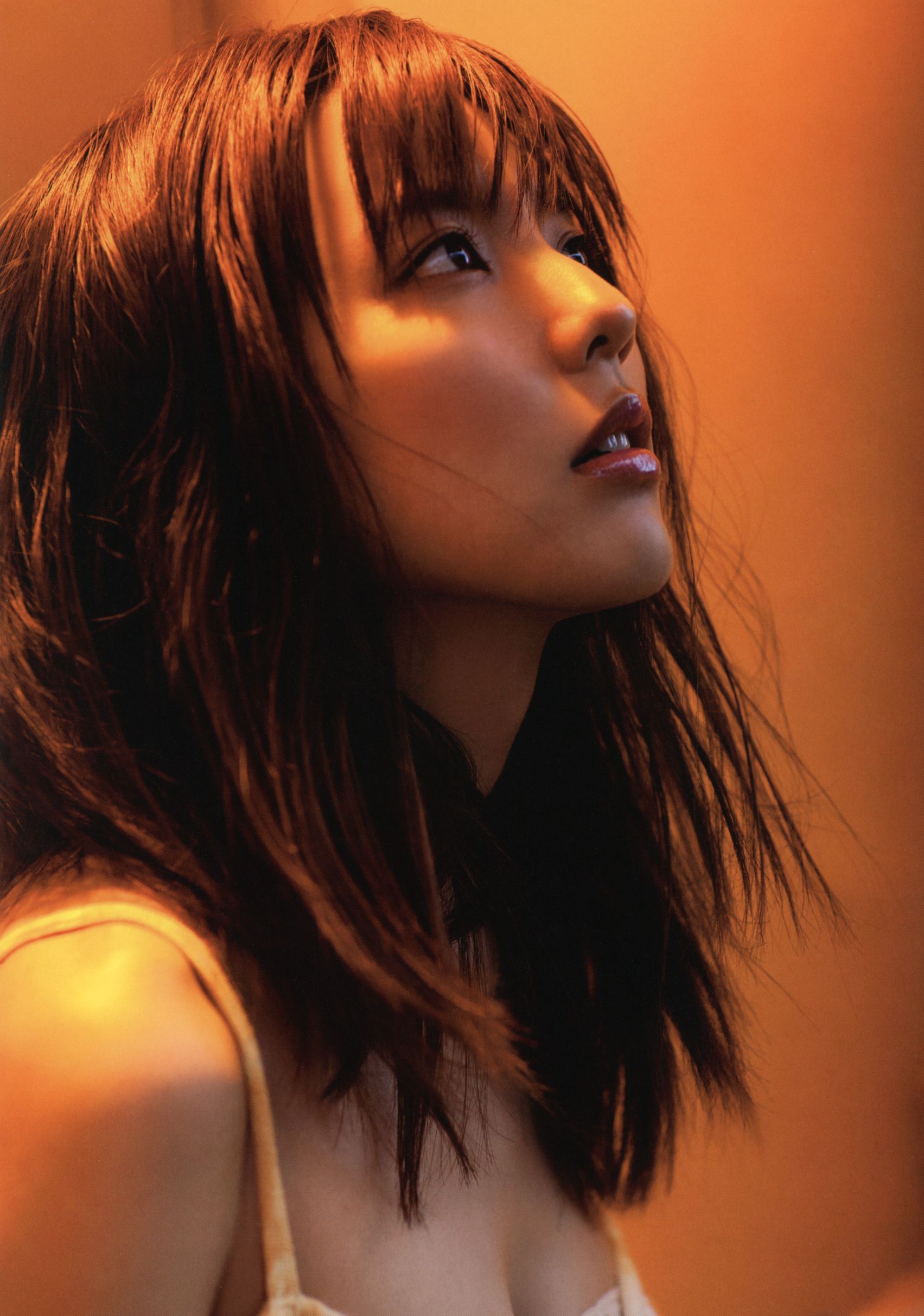 真野恵里菜《Escalation》 [PhotoBook]