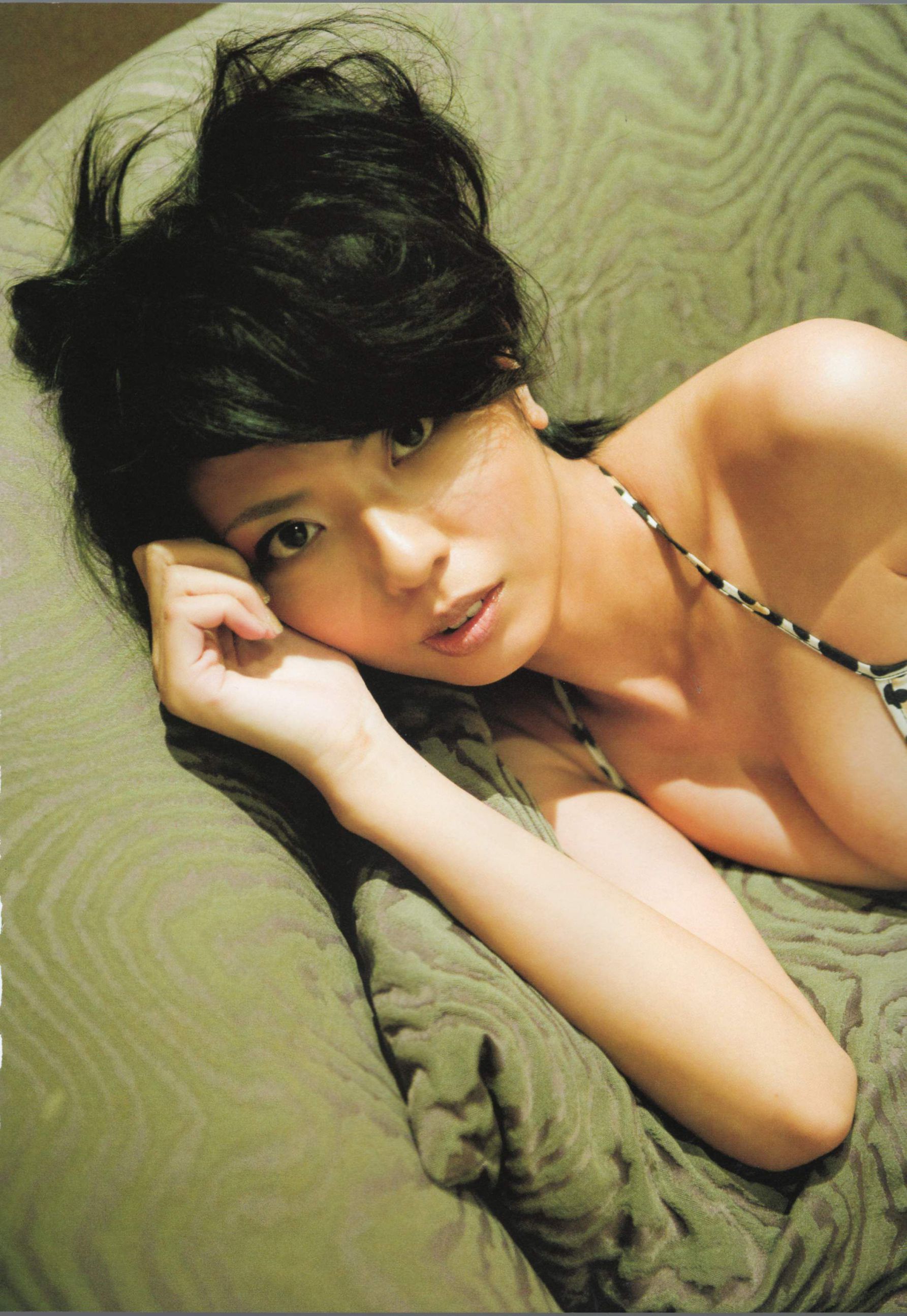 宮地真緒 《Decada》 [PhotoBook]