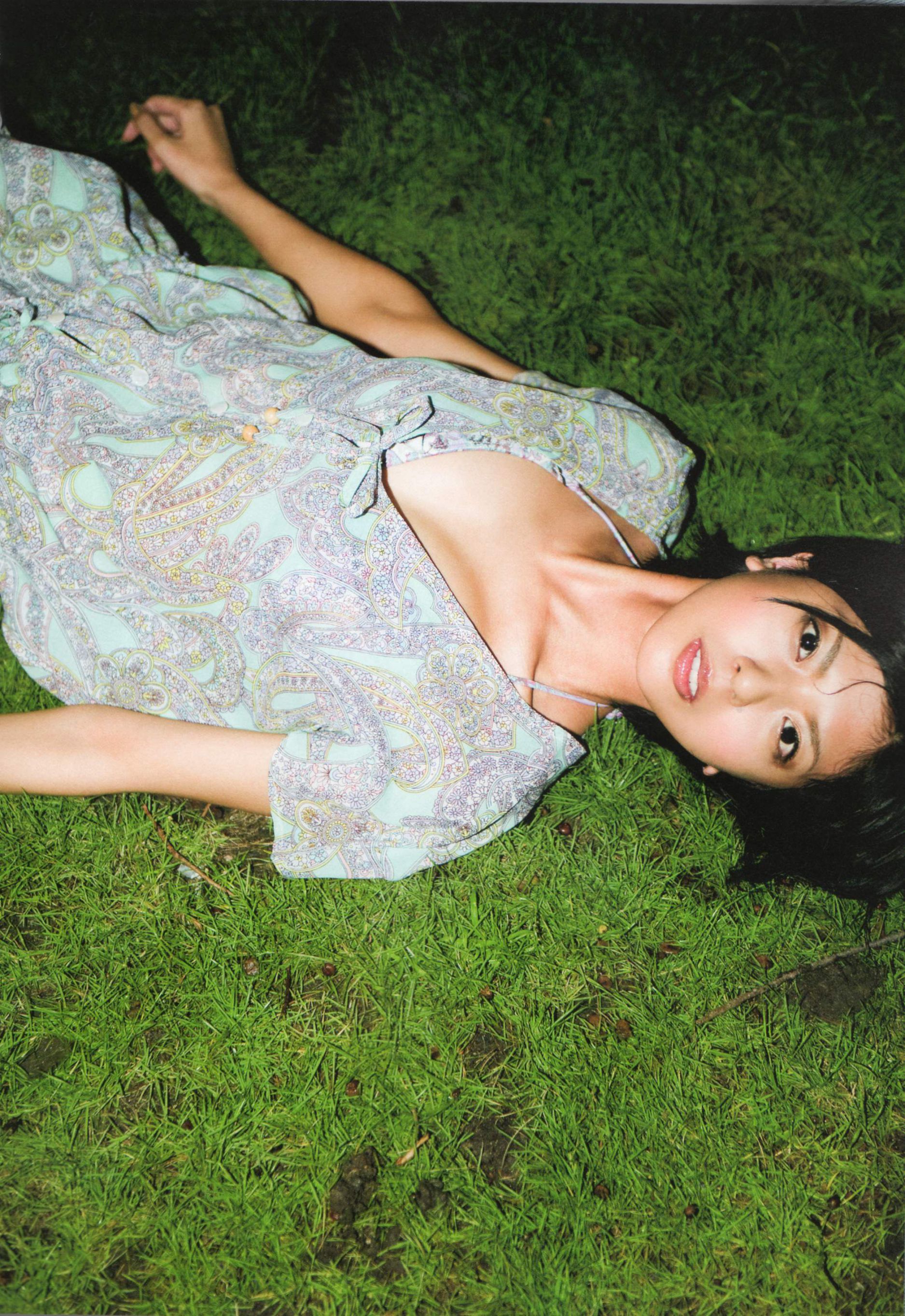 宮地真緒 《Decada》 [PhotoBook]