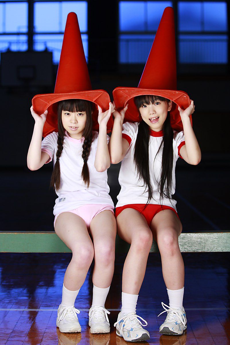 山本麻里菜、山本有沙 《ガールズダイアリー ドキドキ 有沙＆まりな》 [PB]