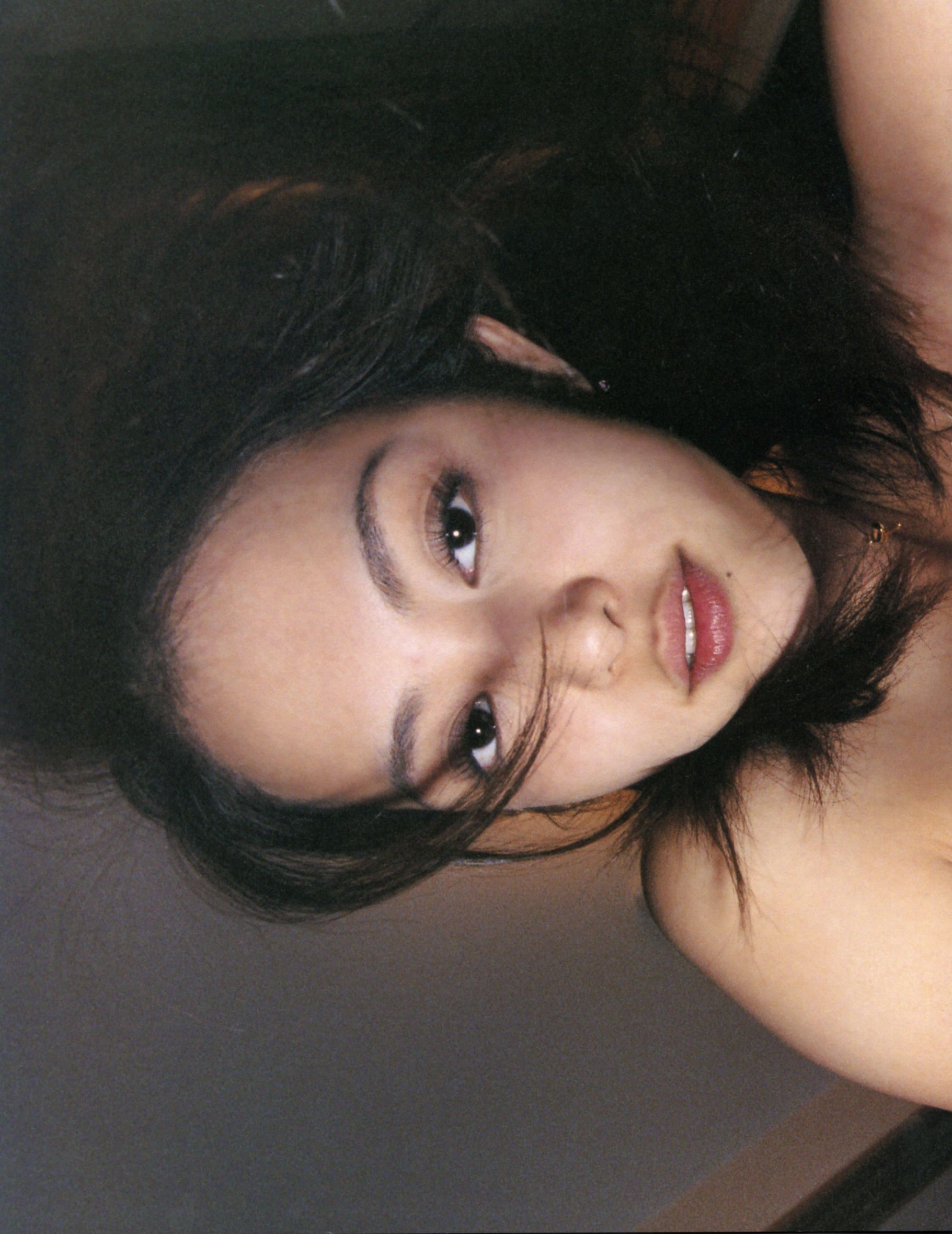 岩佐真悠子《イキズカイ》 [PhotoBook]