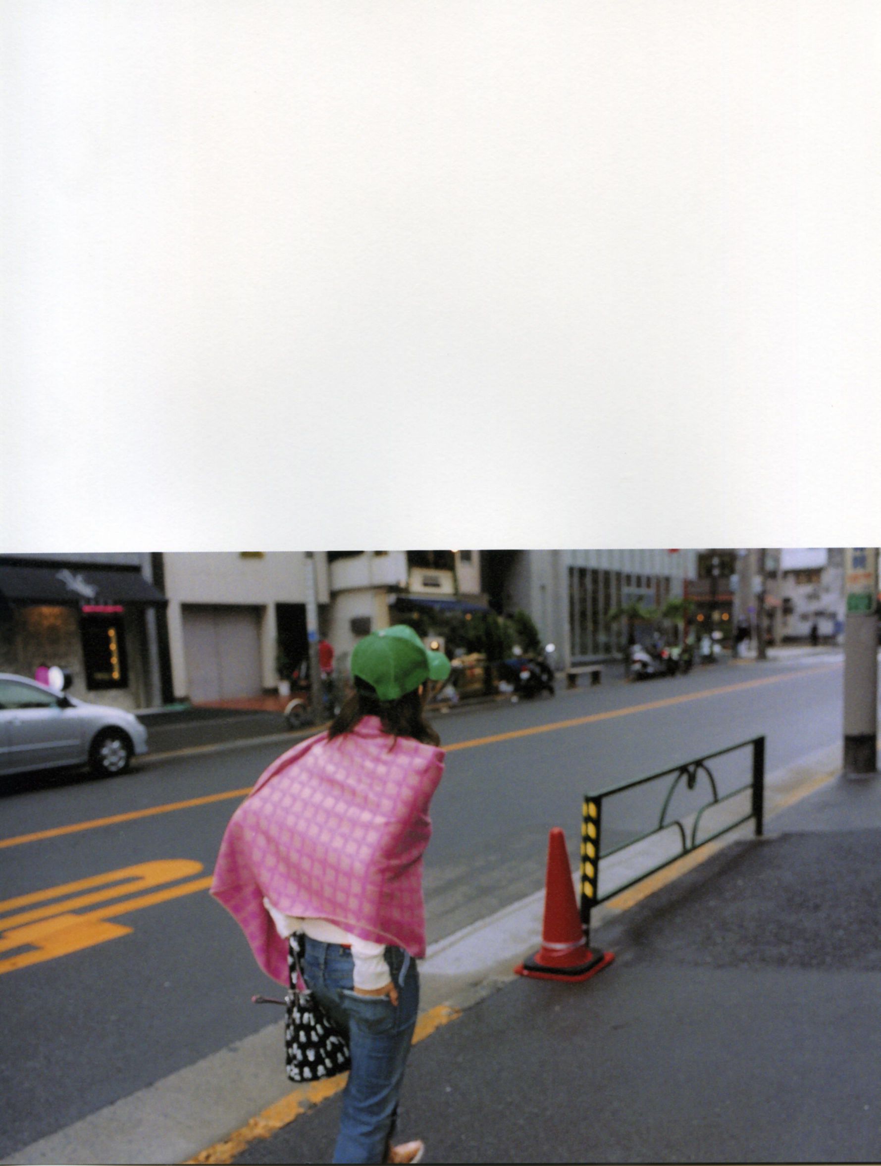 岩佐真悠子《イキズカイ》 [PhotoBook]