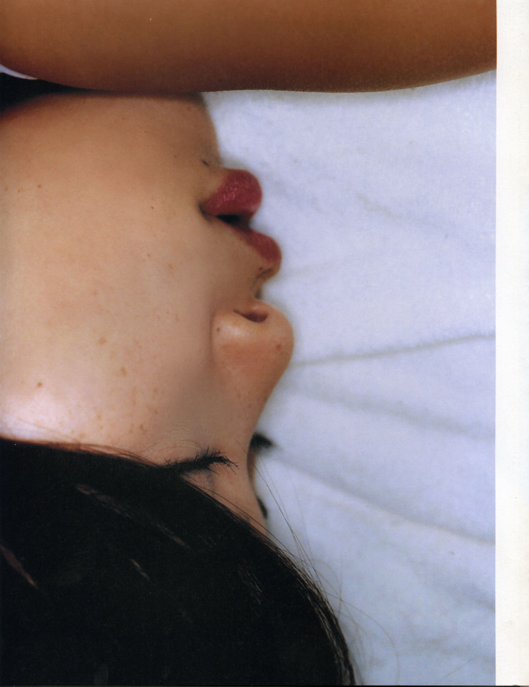 岩佐真悠子《イキズカイ》 [PhotoBook]