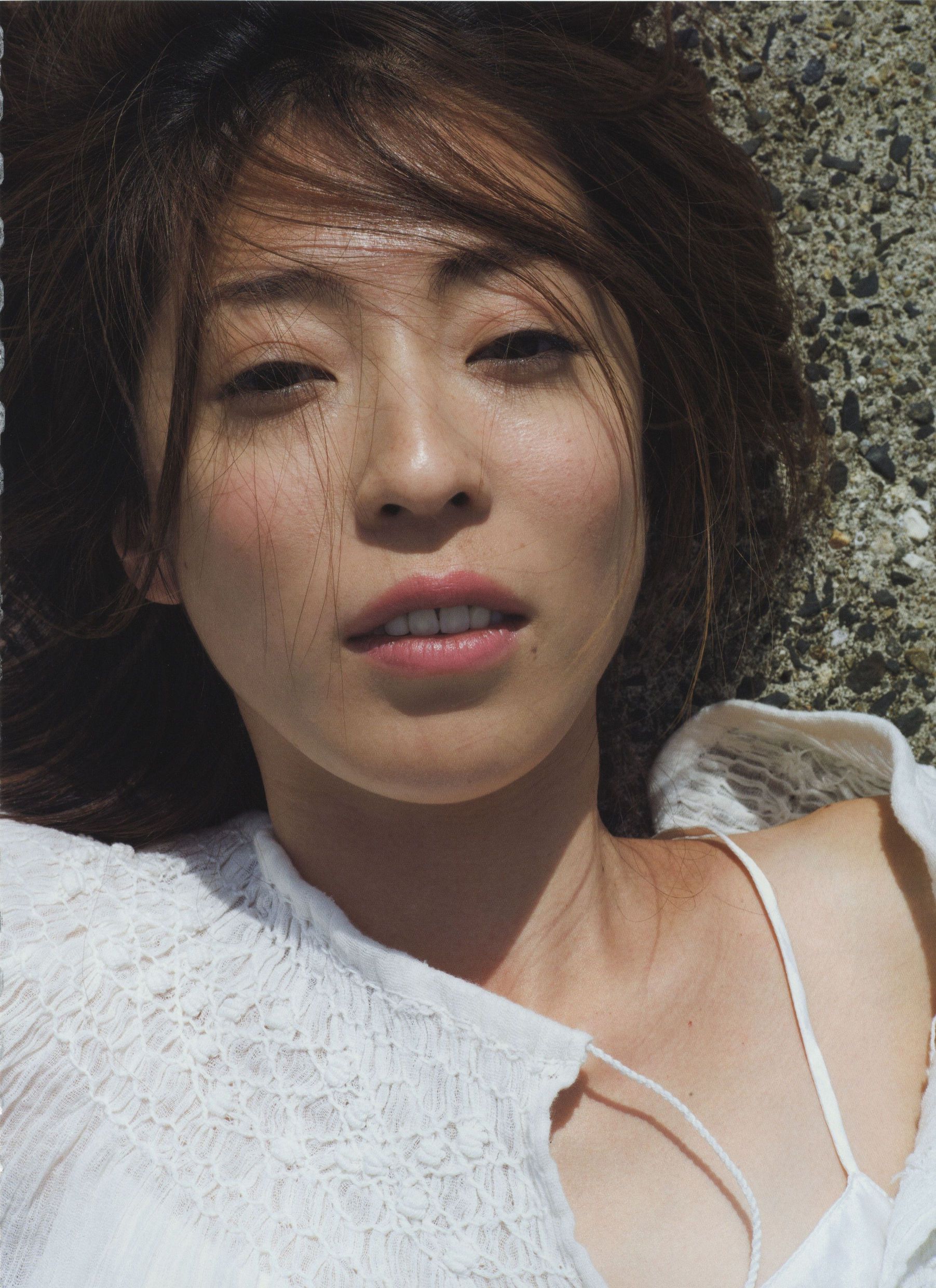 中村愛美 《Lyin  Eyes》 [PhotoBook]